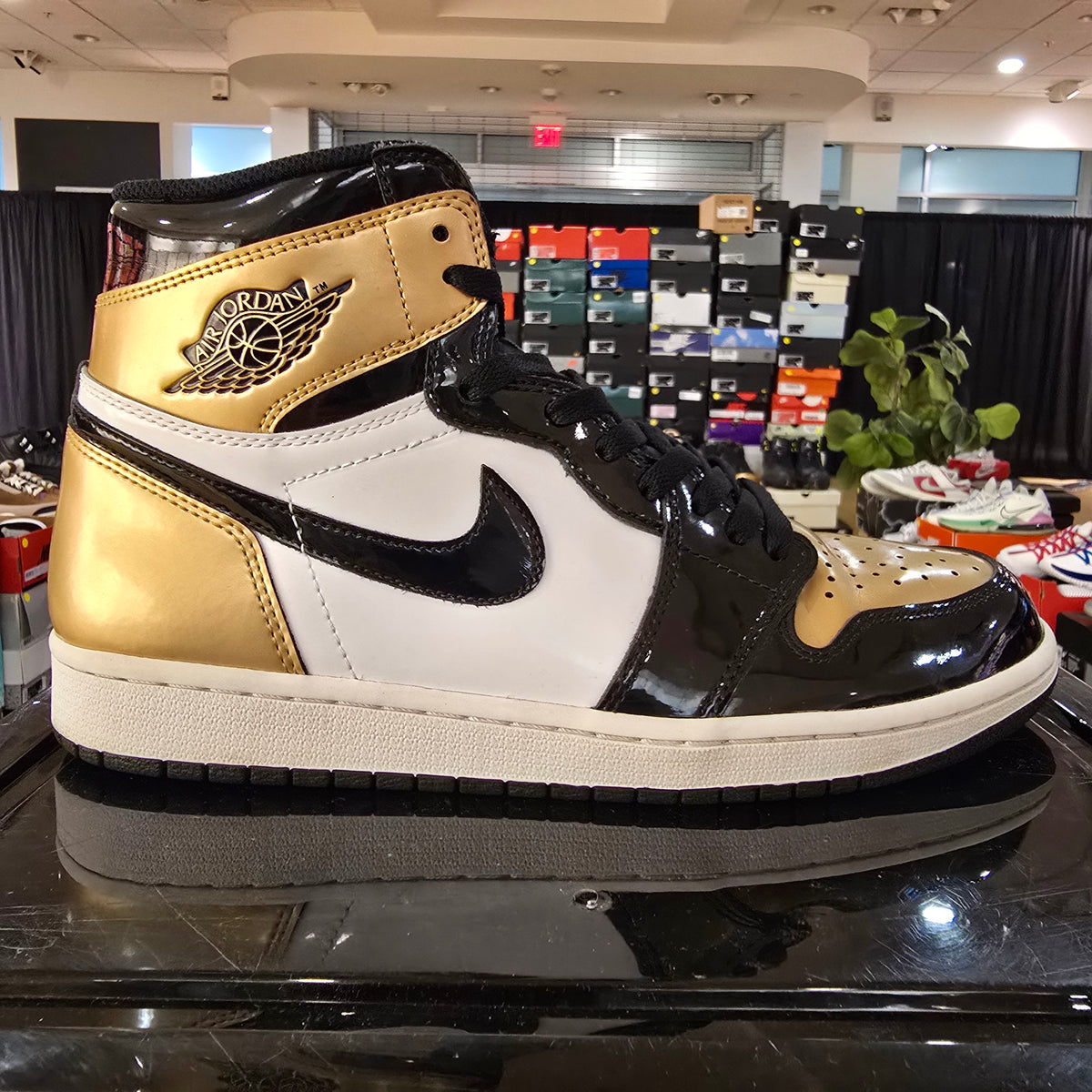 Jordan 1 Retro High NRG Patent Gold Toe SZ 10 USED
