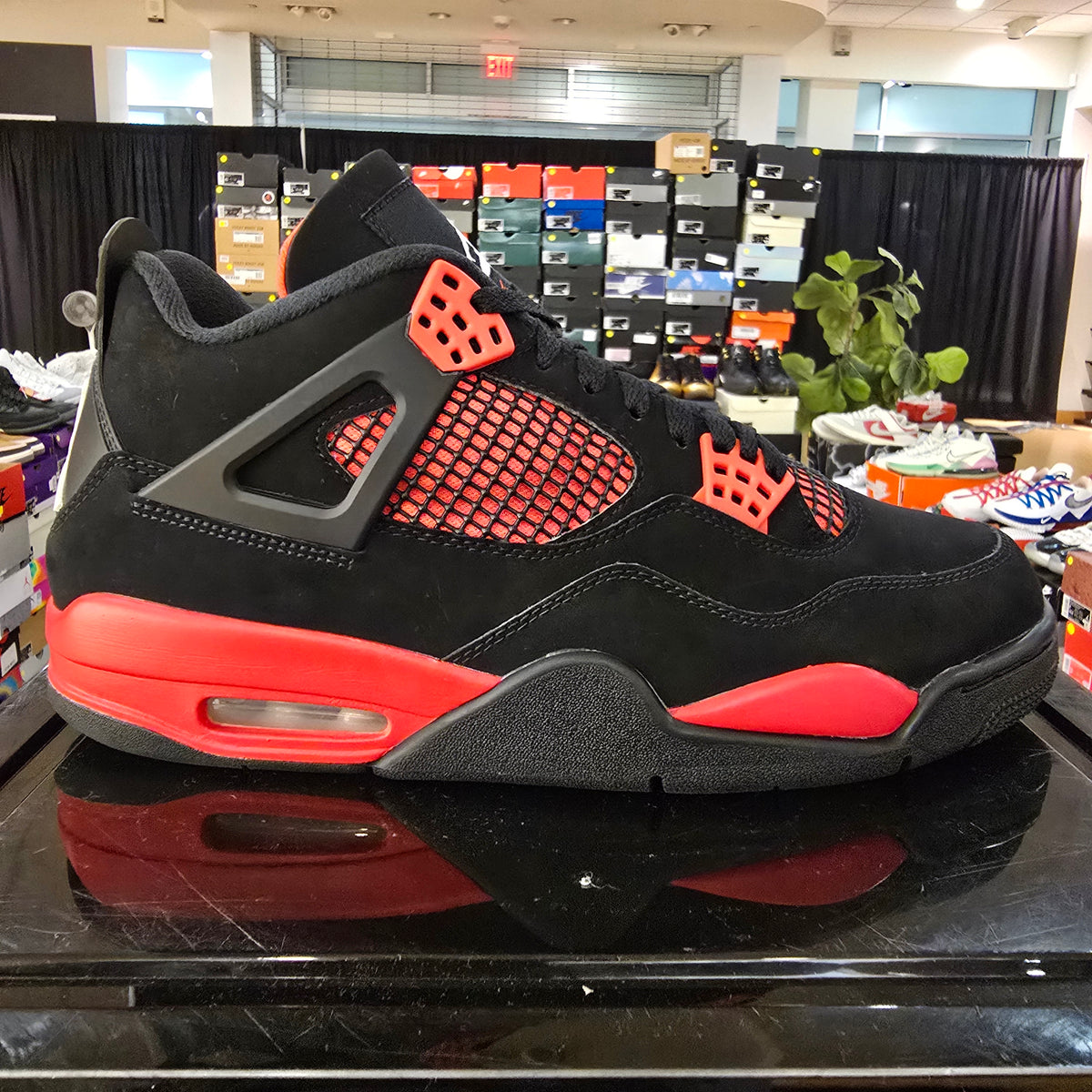 Jordan 4 Retro Red Thunder SZ 10.5 USED REP BOX