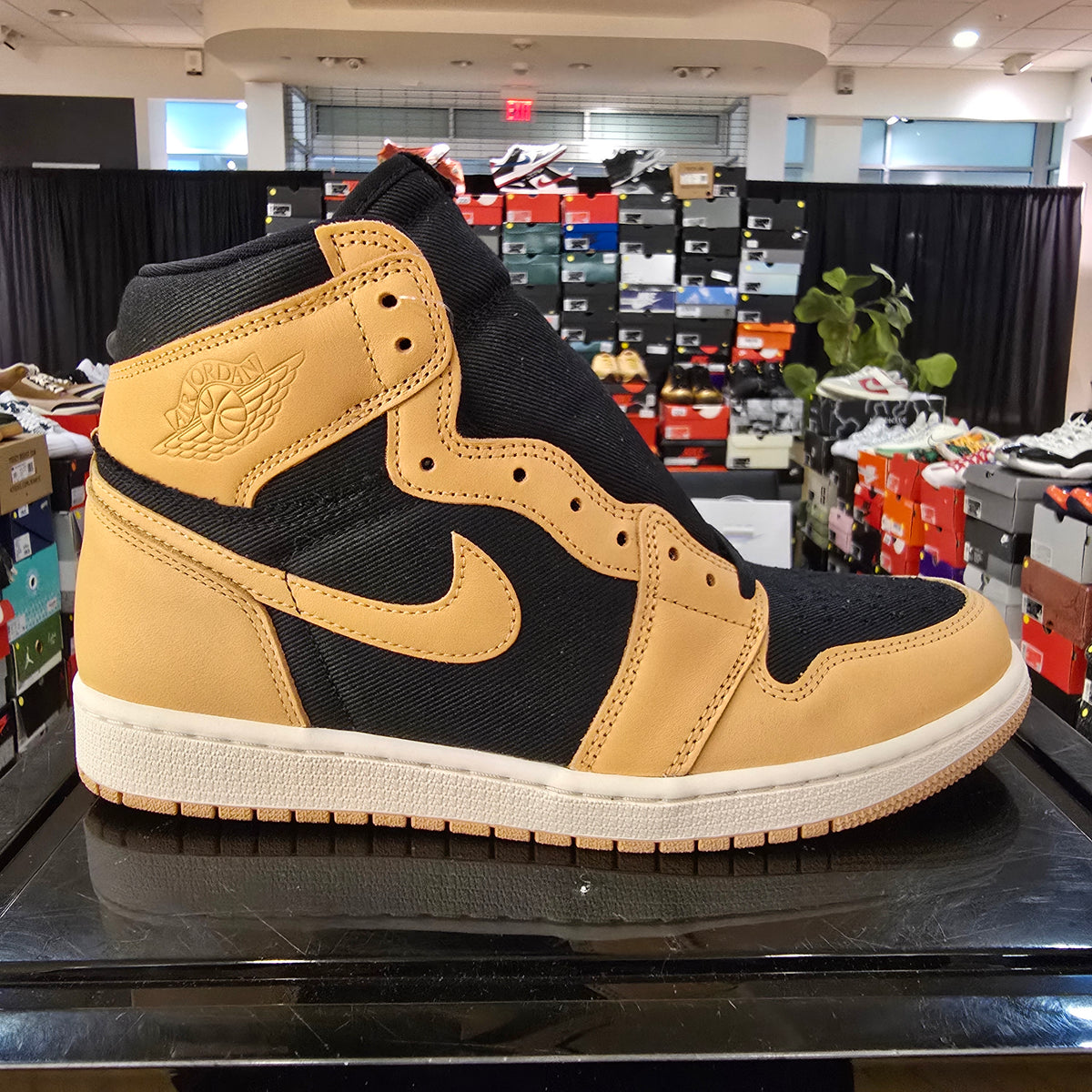 Jordan 1 Retro High OG Heirloom SZ 9.5