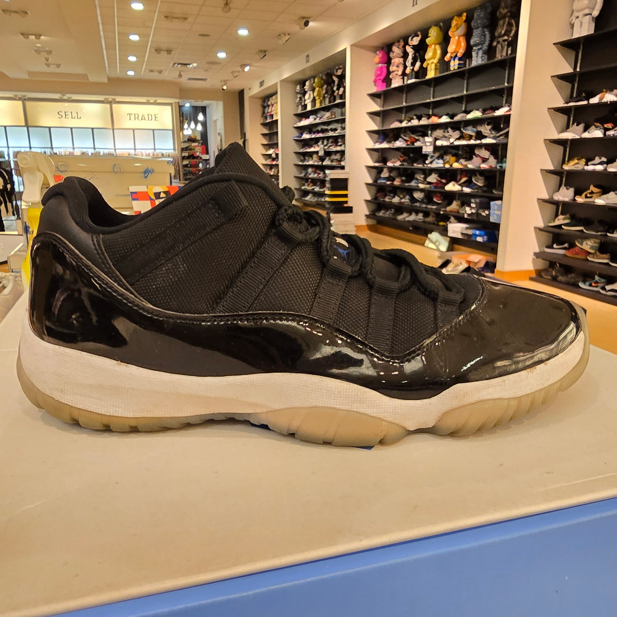 Jordan 11 Retro Low Space Jam SZ 10 USED NO BOX