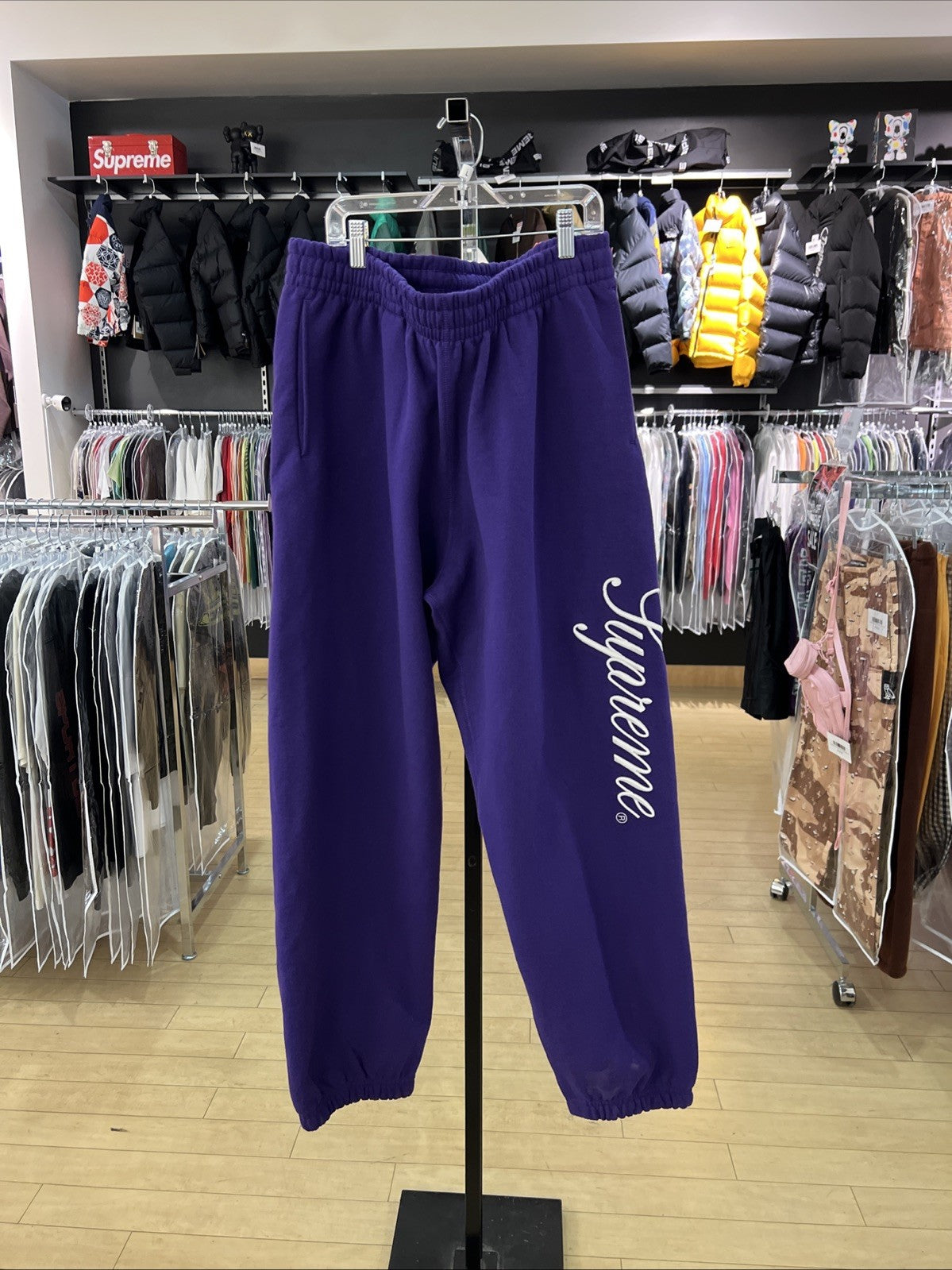 Supreme Raised Script Sweatpant Purple Sz L DEFECT