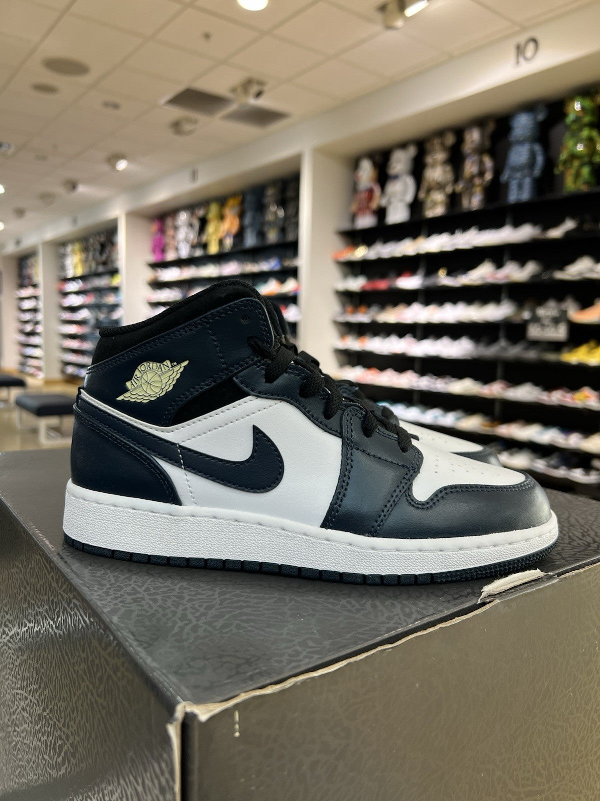 Nike Air Jordan 1 Mid Armory Navy Sz 5Y