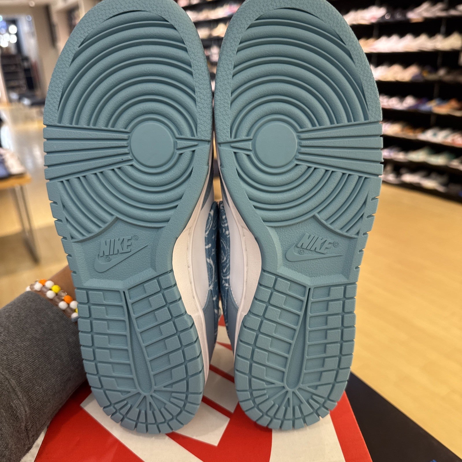 Size 8 - Nike Dunk Low Blue Paisley W YELLOWING LEFT SHOE