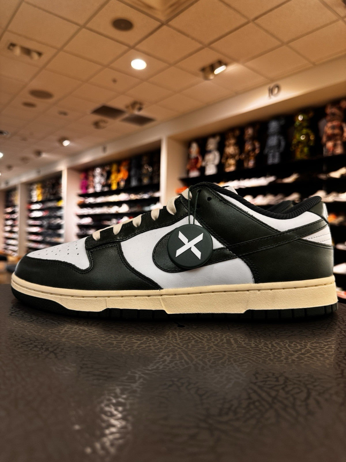 Nike Dunk Low Vintage Green Womens Size 13.5/12M