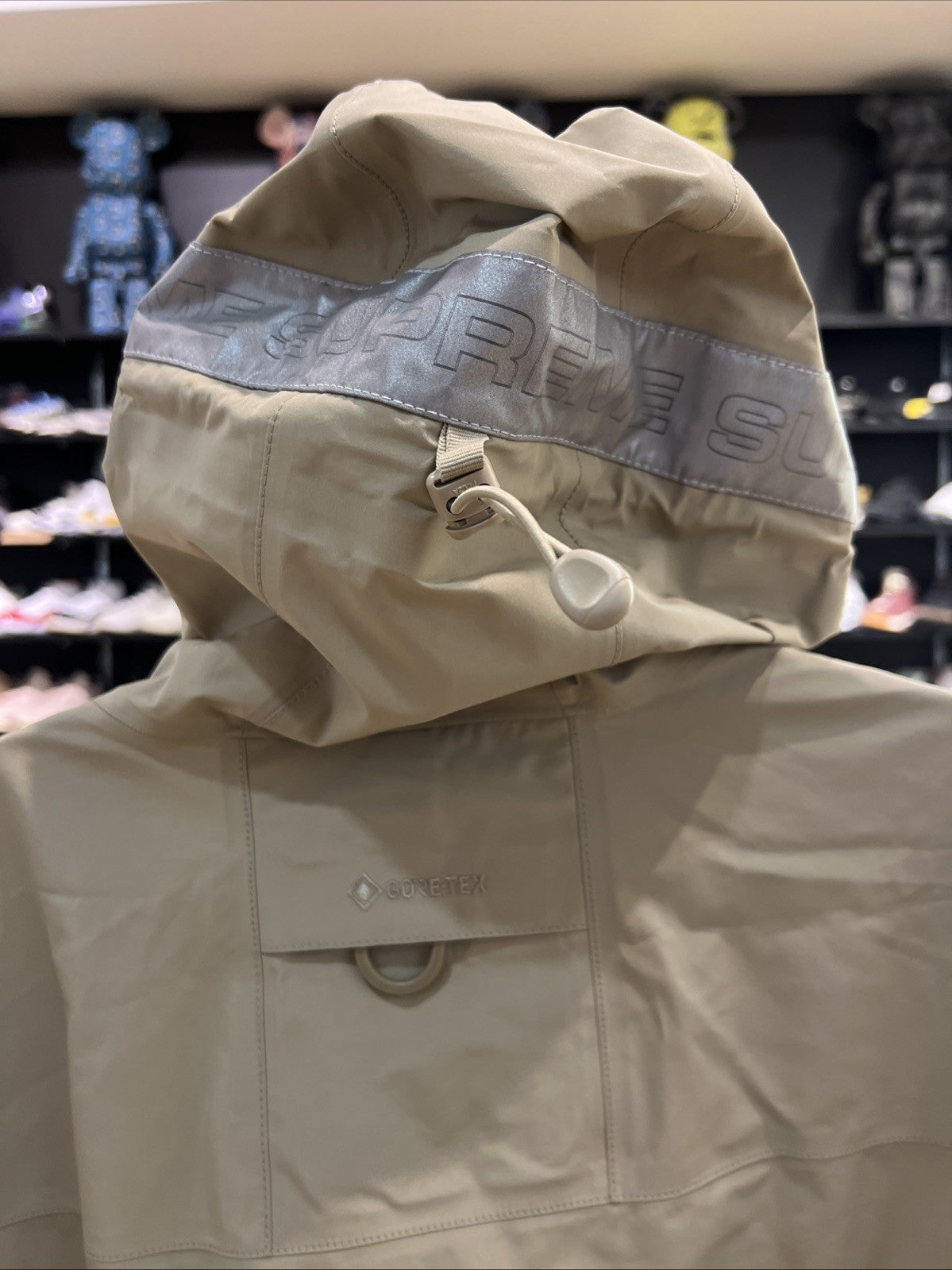 Supreme GORE-TEX Taped Seam Shell Jacket Tan Sz L