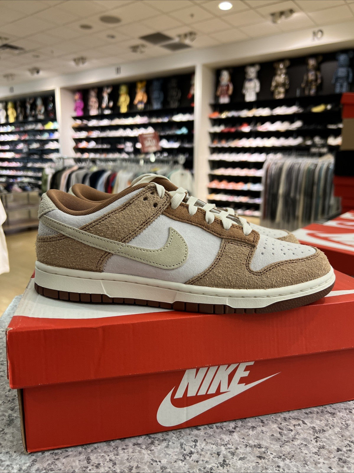 Nike Dunk Low Premium Medium Curry Sz 8
