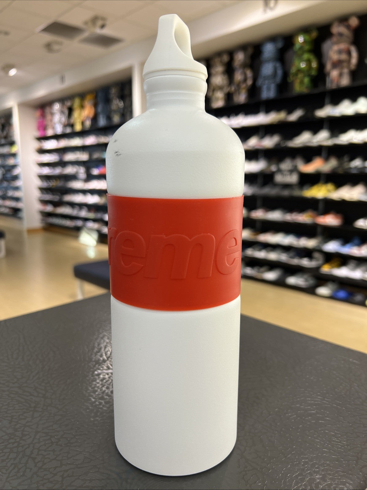 Supreme SIGG Water Bottle Red And White SS19 DEFECT