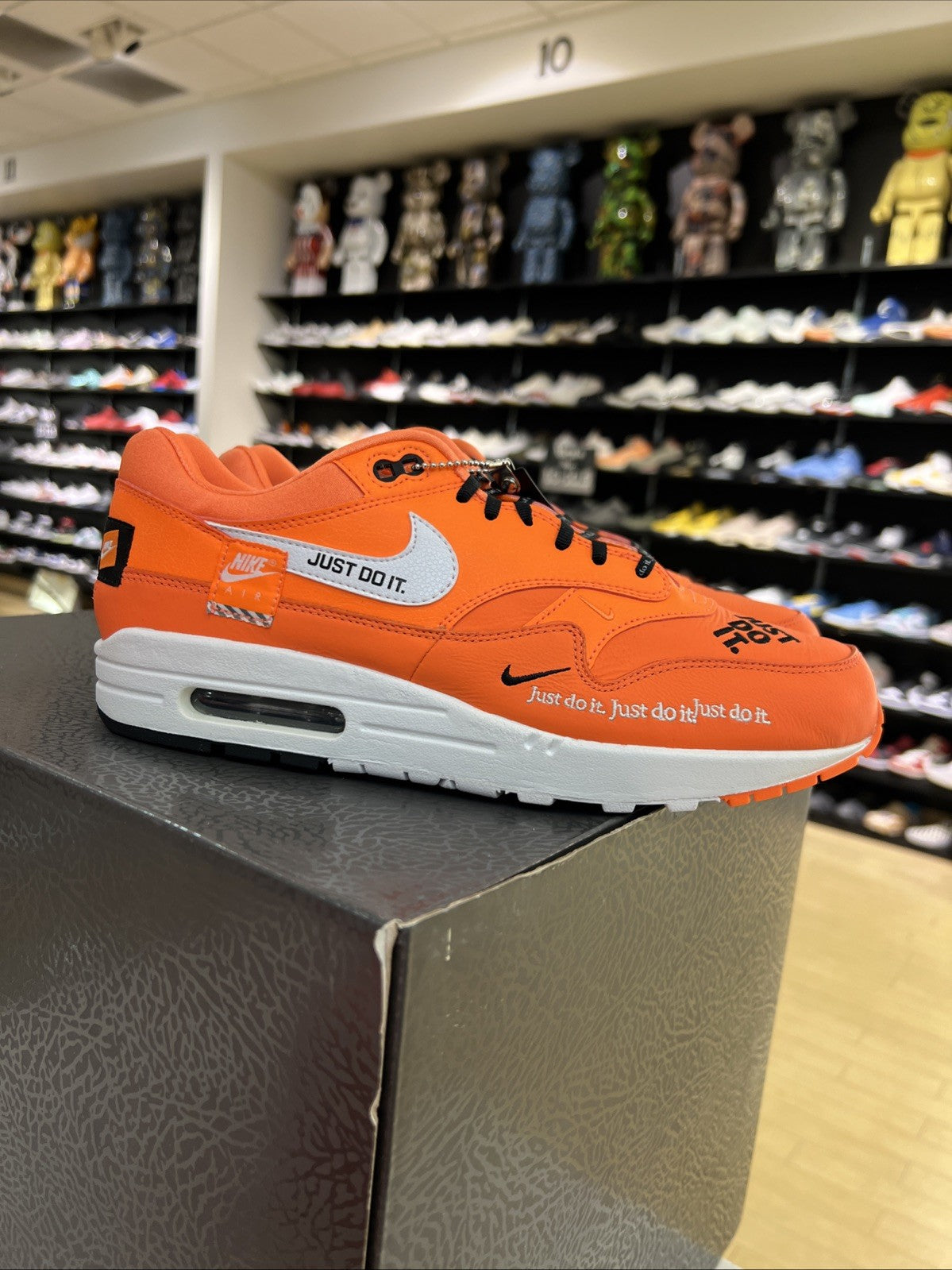 Nike Air Max 1 Bold Orange Just Do It Pack JDI Womens Sz 11.5/10M