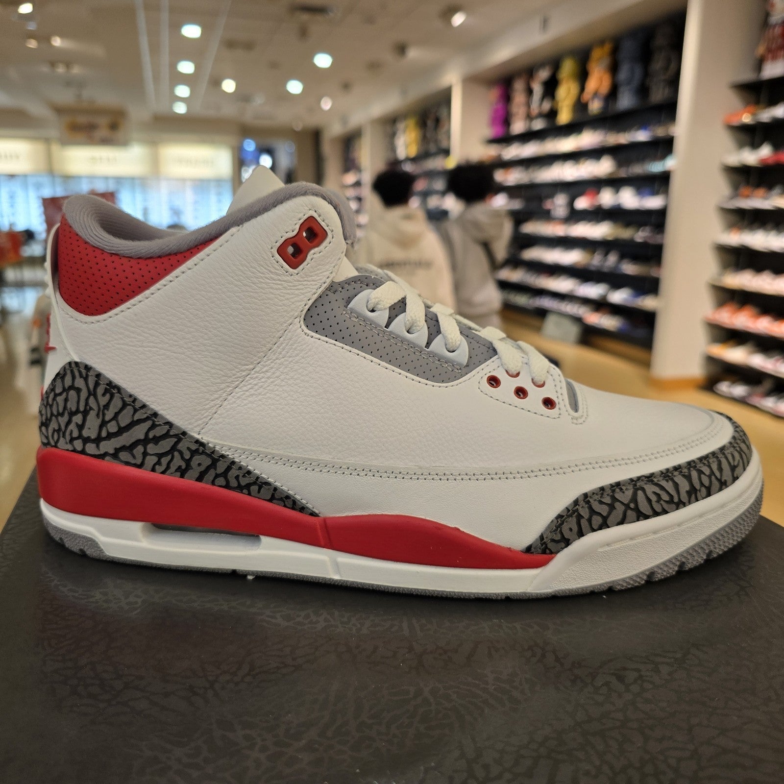 Size 11.5 - Jordan 3 Retro Fire Red
