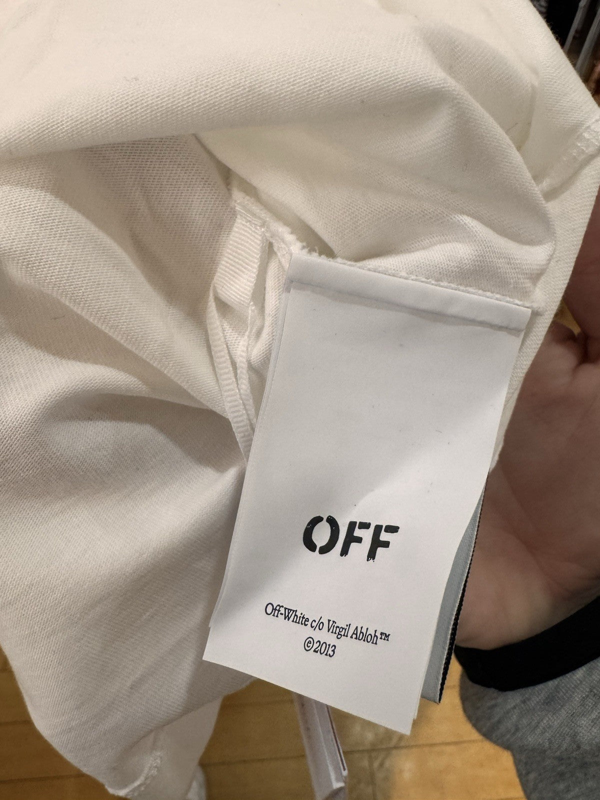 Off-White Scratch Arrow Tee SN34 White Men's Size M