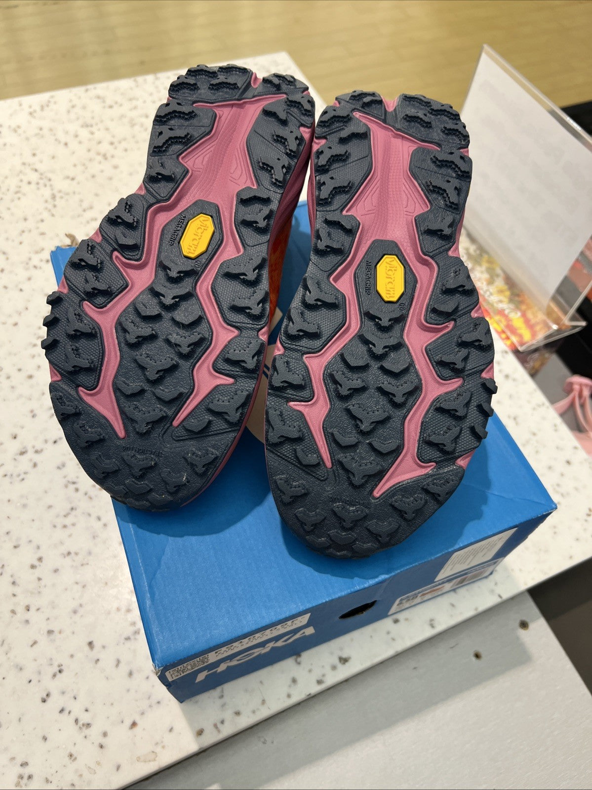 Hoka Speedgoat 6 Trail Sherbet/Beet Women’s Sz 6.5