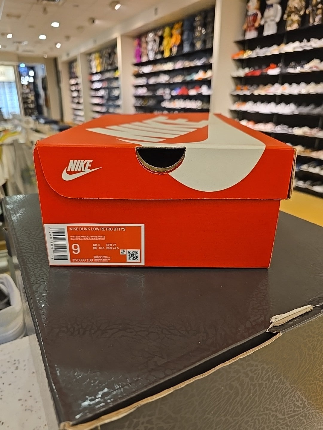 Size 9 - Nike Dunk Low Team Gold