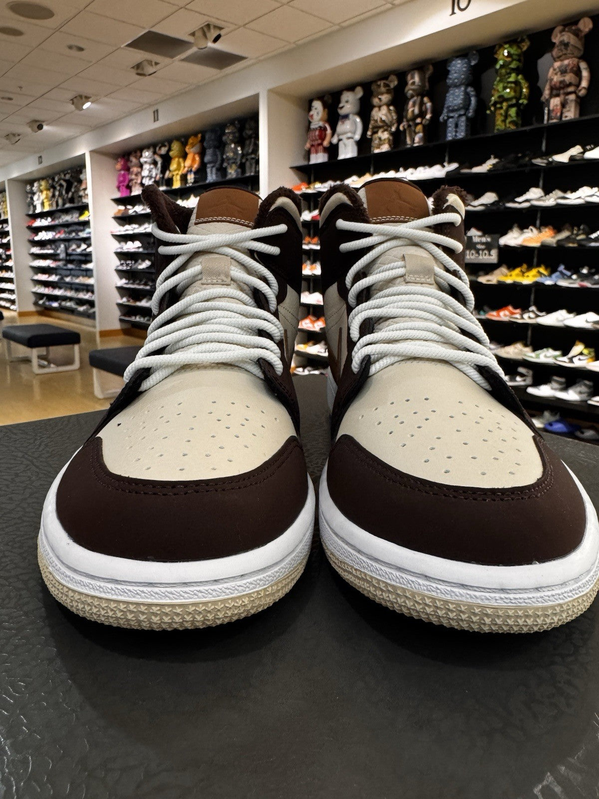 Air Jordan 1 Mid Se Brown Basalt Oatmeal Womens Size 10.5
