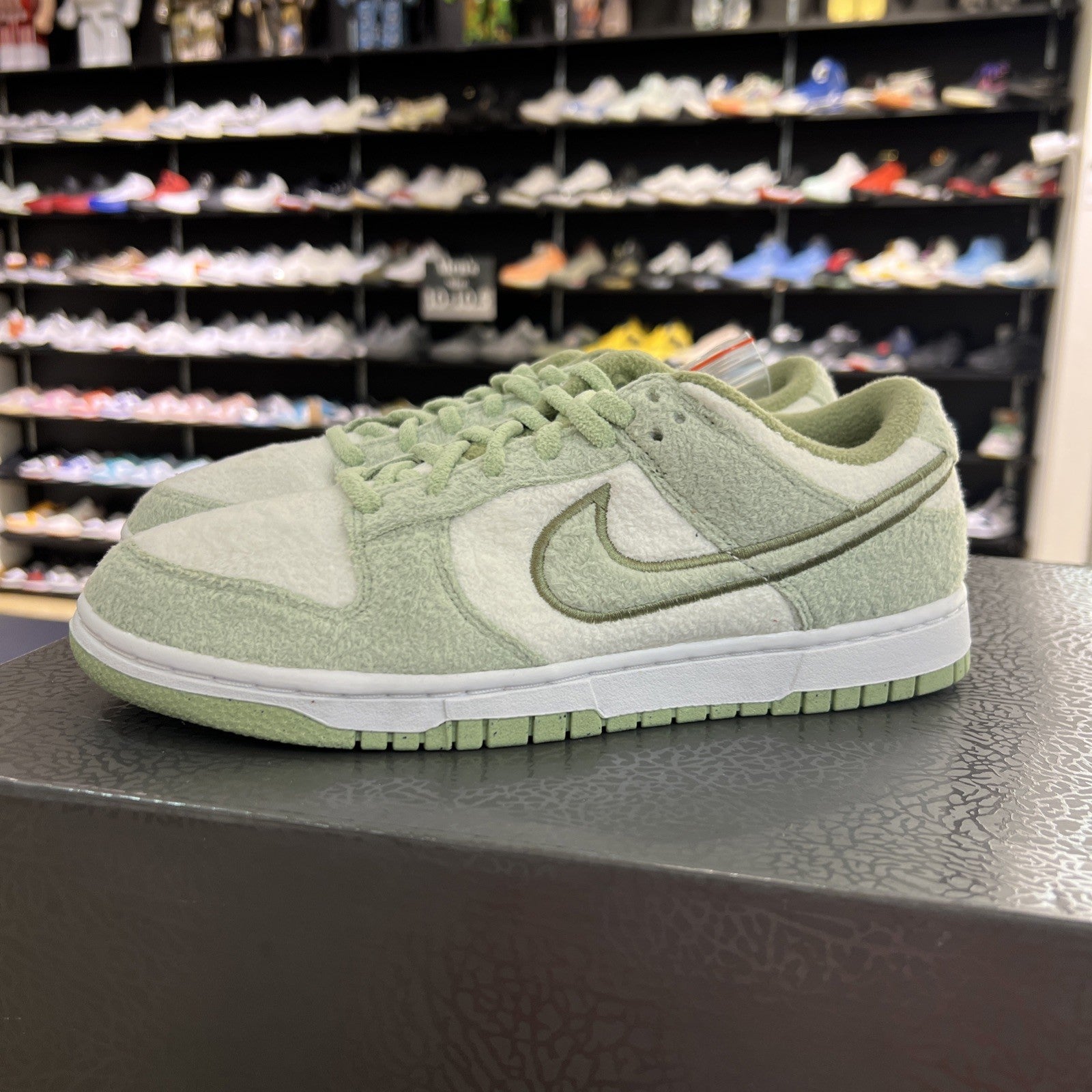 Nike Dunk Low SE CC Fleece Pack Honeydew Women’s Sz 9.5