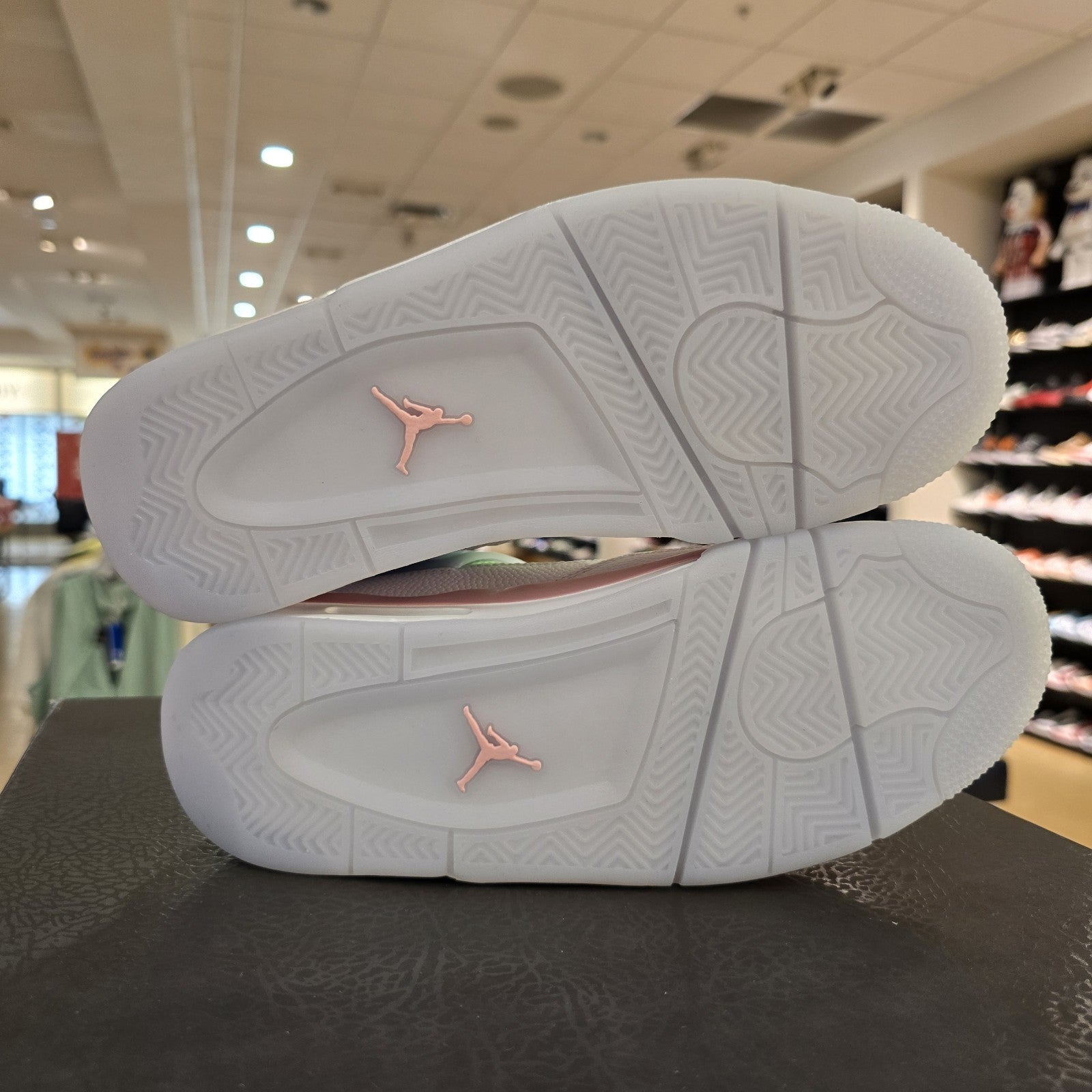 Air Jordan 4 Retro Valentine's Day 2026 GS