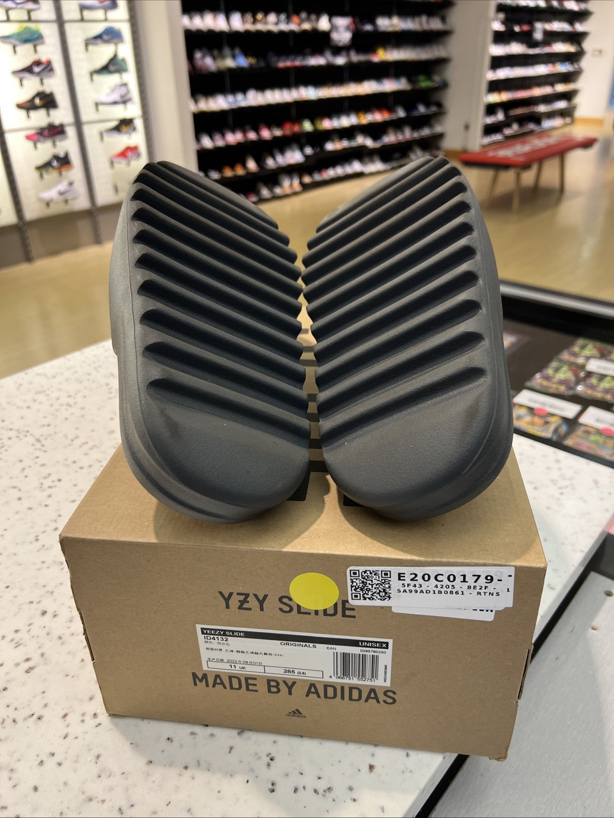 Adidas Yeezy Slide Granite (ID4132) Sz 11