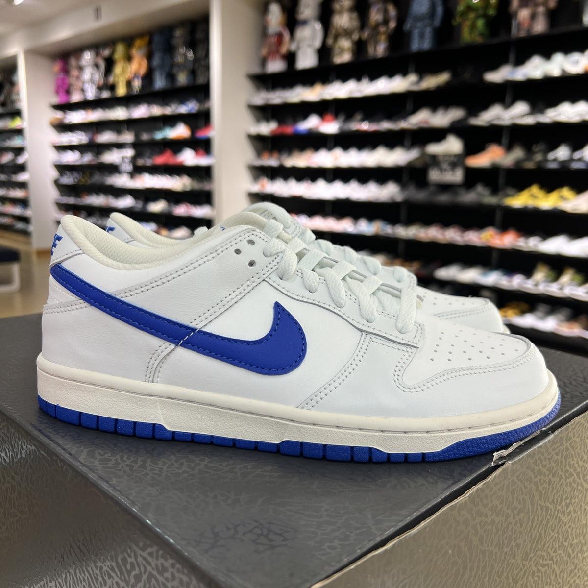 Nike Dunk Low White Hyper Royal Sz 6.5Y