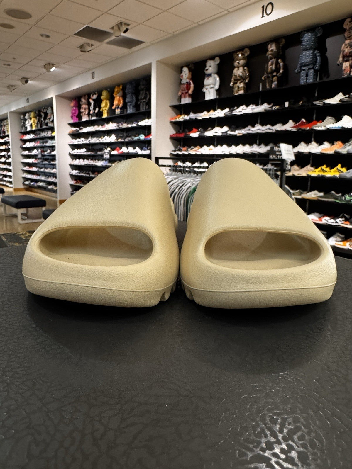Adidas Yeezy Slide Bone 22/23 Restock Size 8