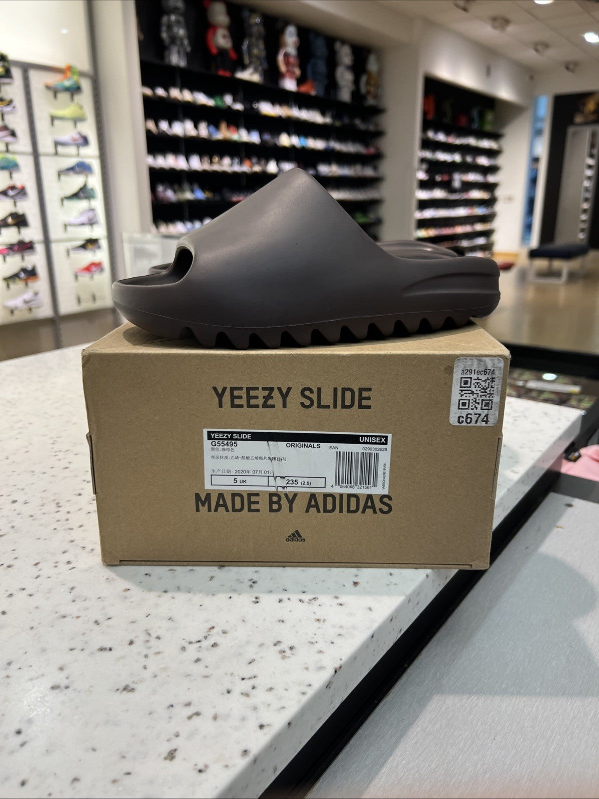 Adidas Yeezy Slide Soot Dark Brown G55495 Sz 5