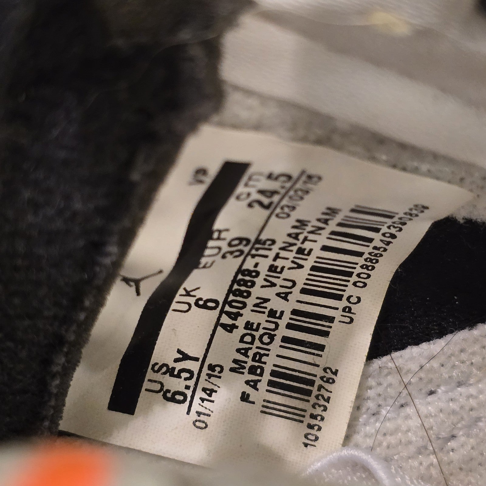 Size 6.5Y - Air Jordan 5 Retro Poison Green