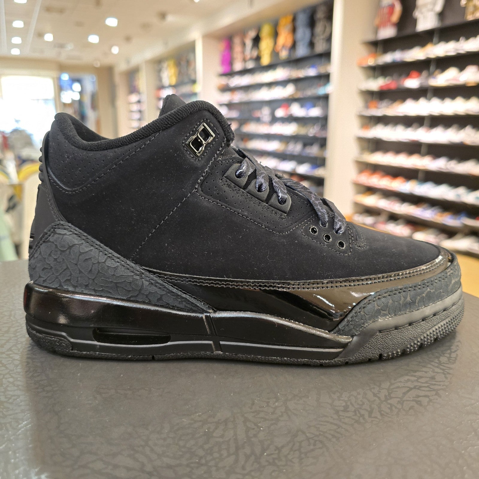 Size 6.5Y - Air Jordan 3 Retro Black Cat GS