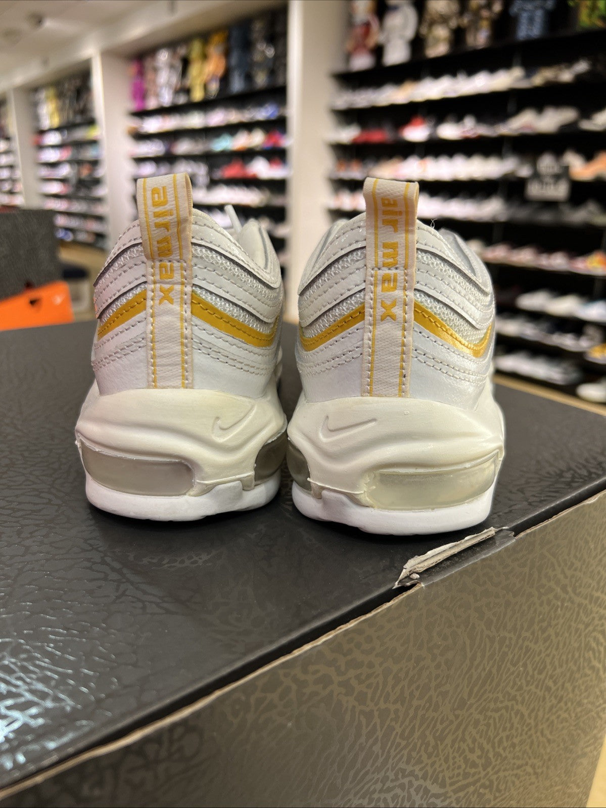 NIKE AIR MAX 97 WHITE-UNIVERSITY GOLD WOMENS SZ 6.5 DEFECT STAINS