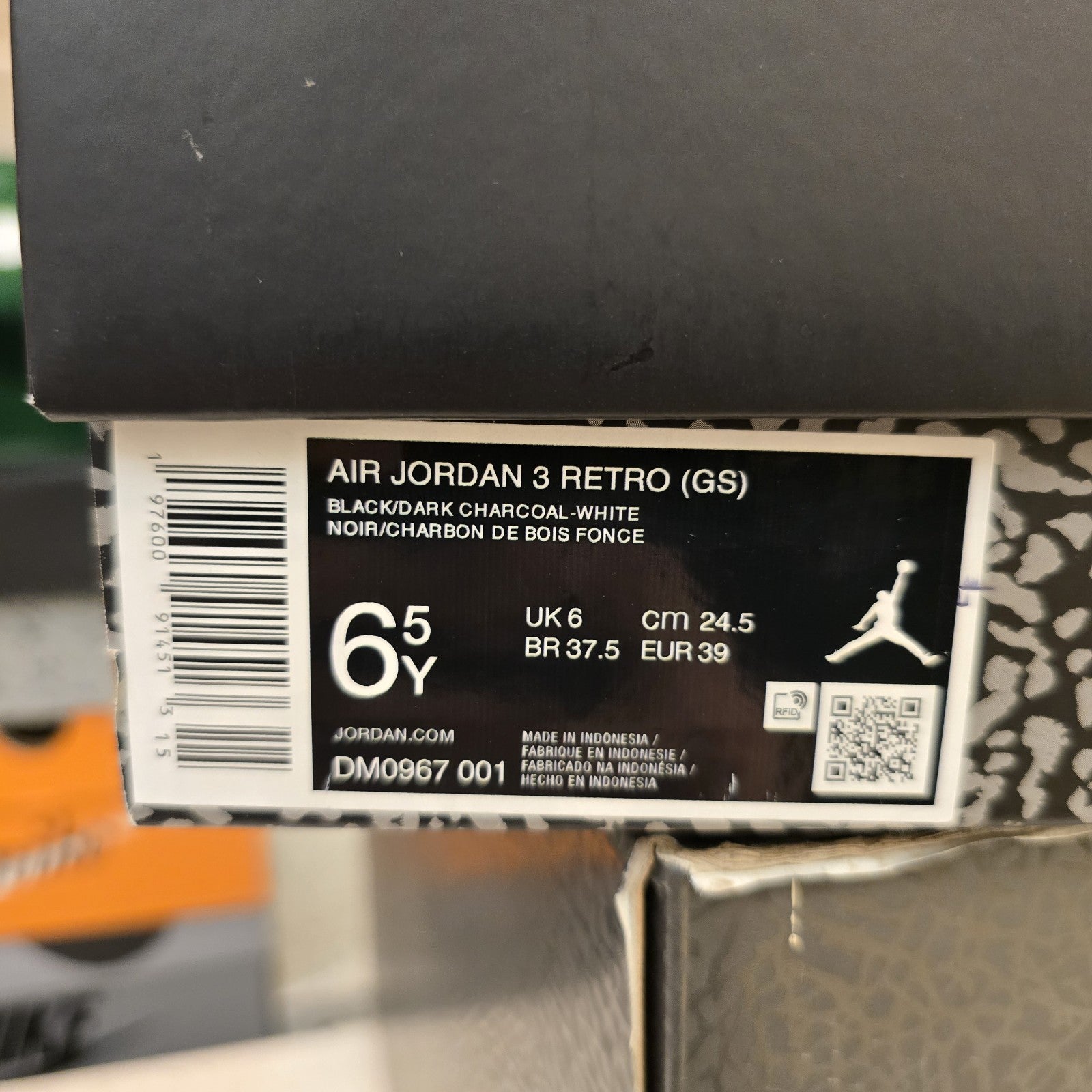 Size 6.5Y - Air Jordan 3 Retro Black Cat GS