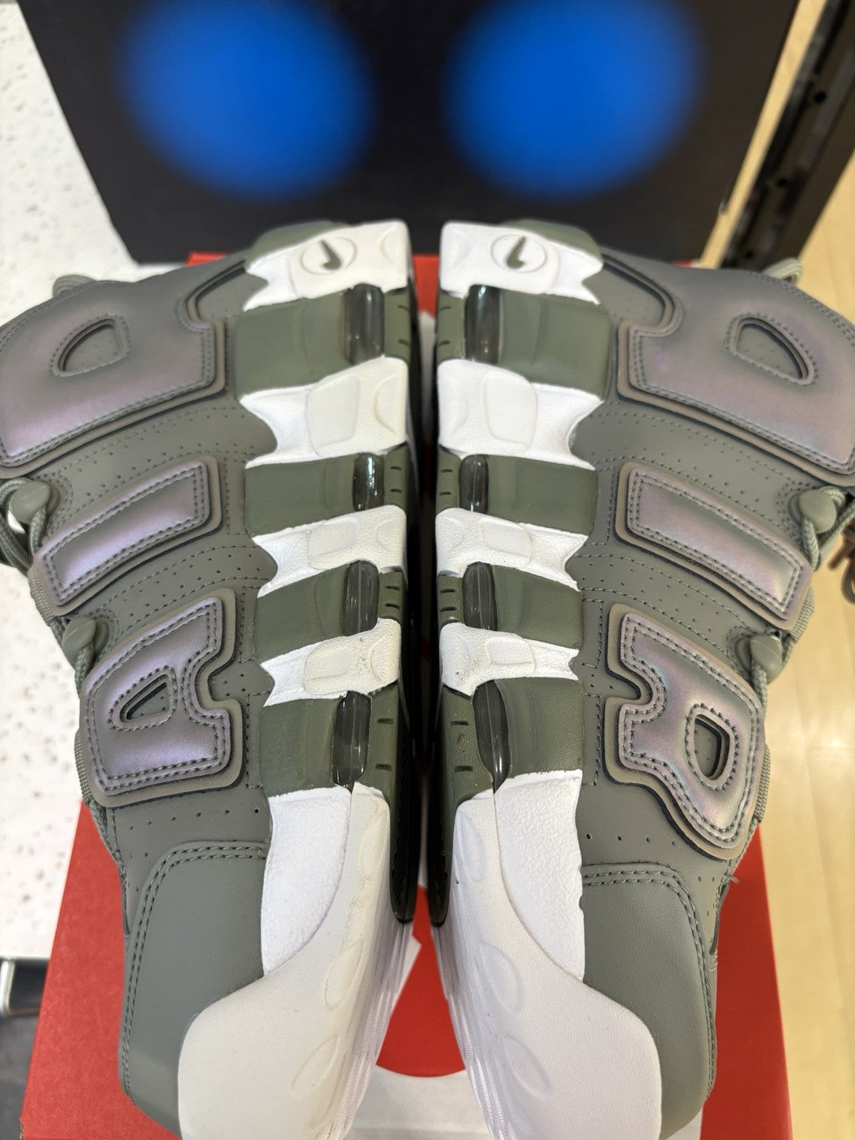 Nike Air More Uptempo Shine Women’s Size 12 DEFECT