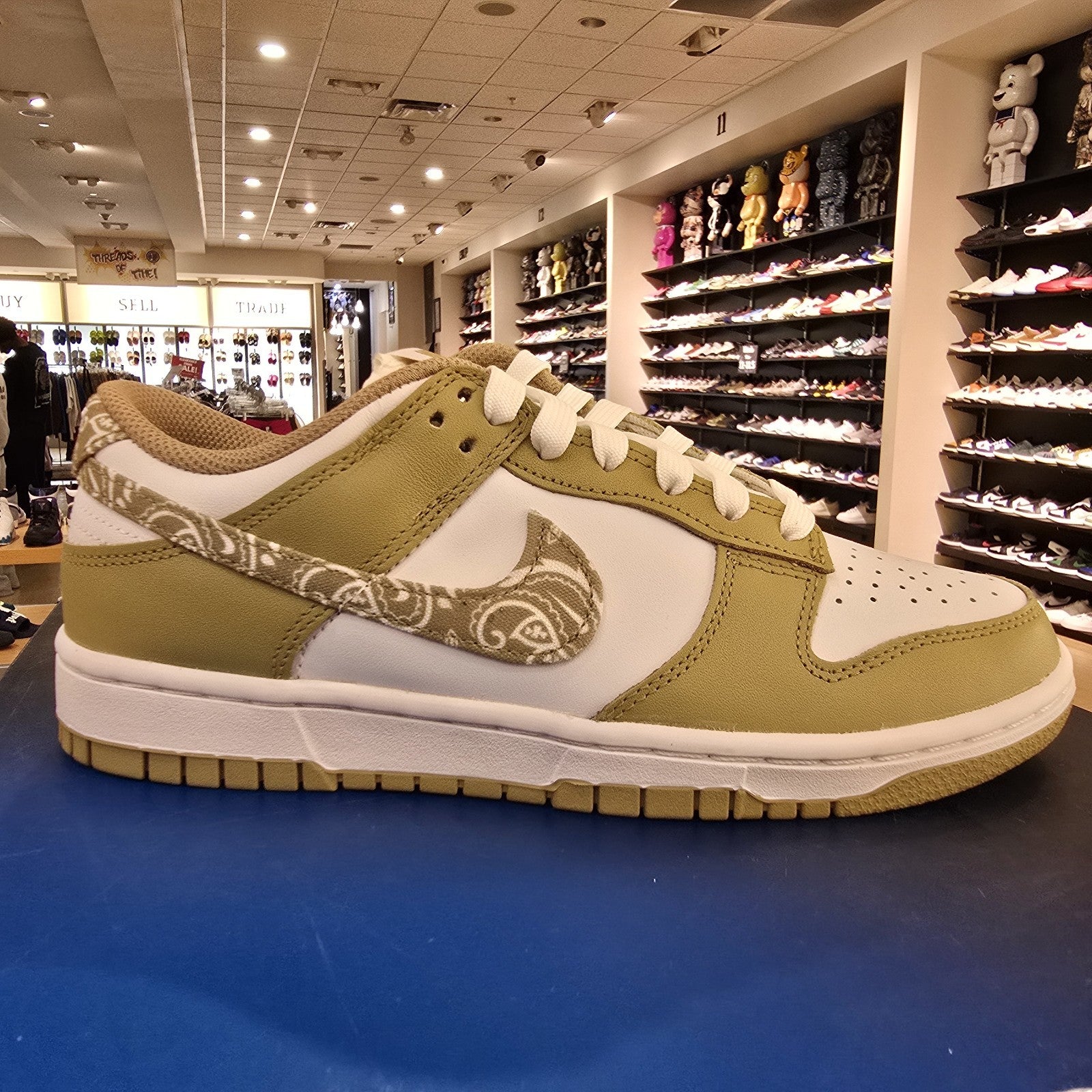 Nike Dunk Low Barley Paisley Women's SZ 8/6.5M YELLOWED
