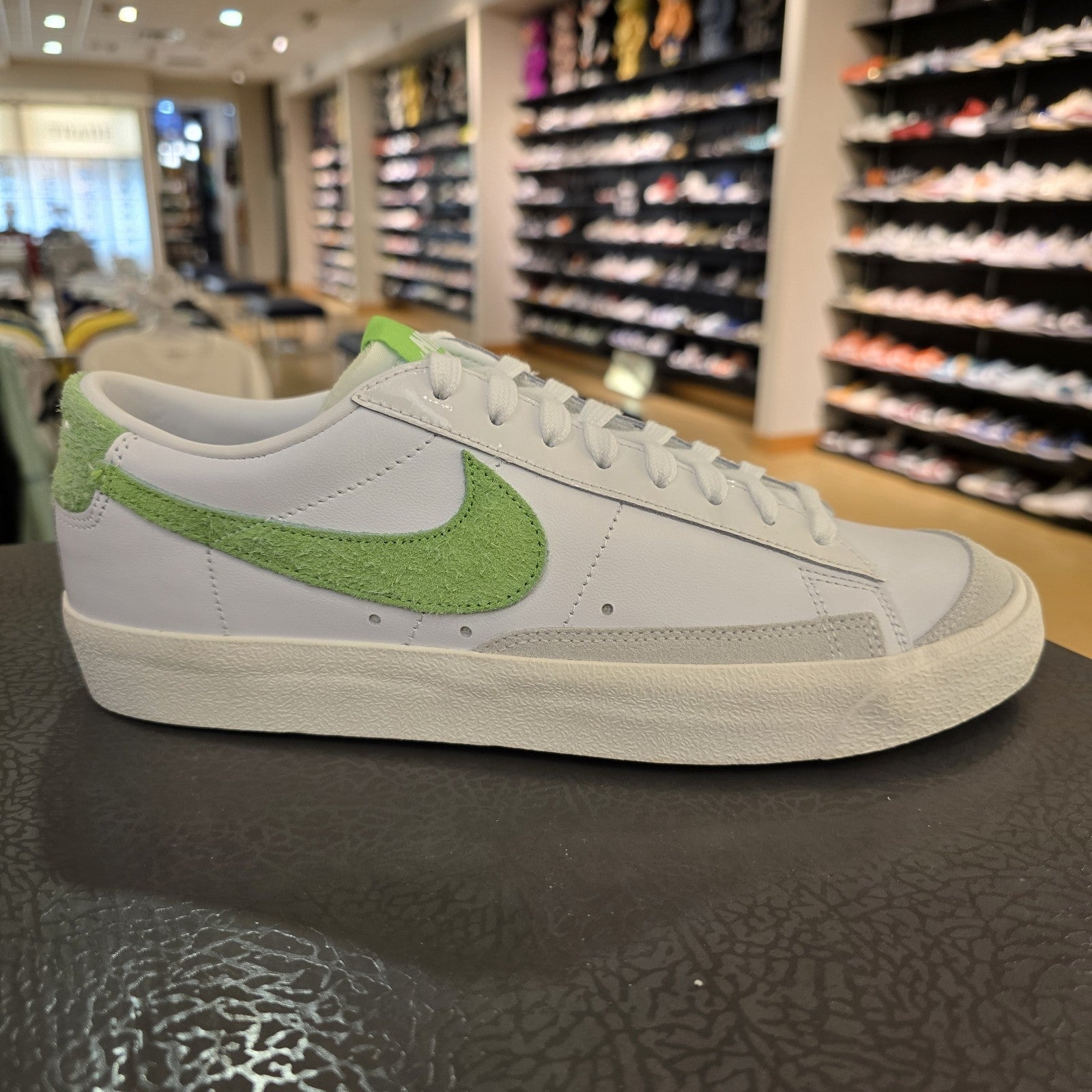 Size 9 - Nike Blazer '77 Vintage Low Soccer