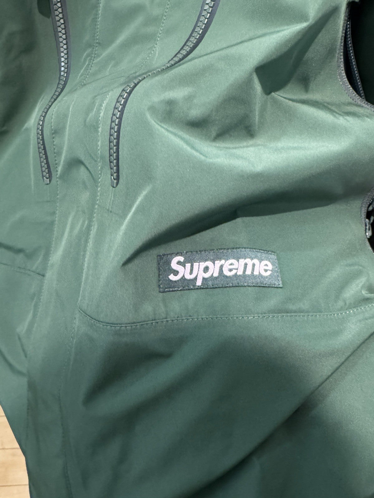 Supreme Gore-Tex Taped Seam Shell Jacket Green Size Small