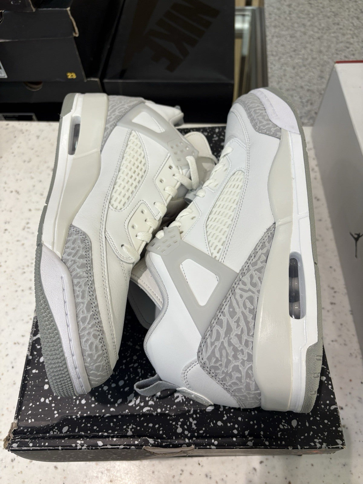 Jordan Spizike Low Summit White Photon Dust Size 13