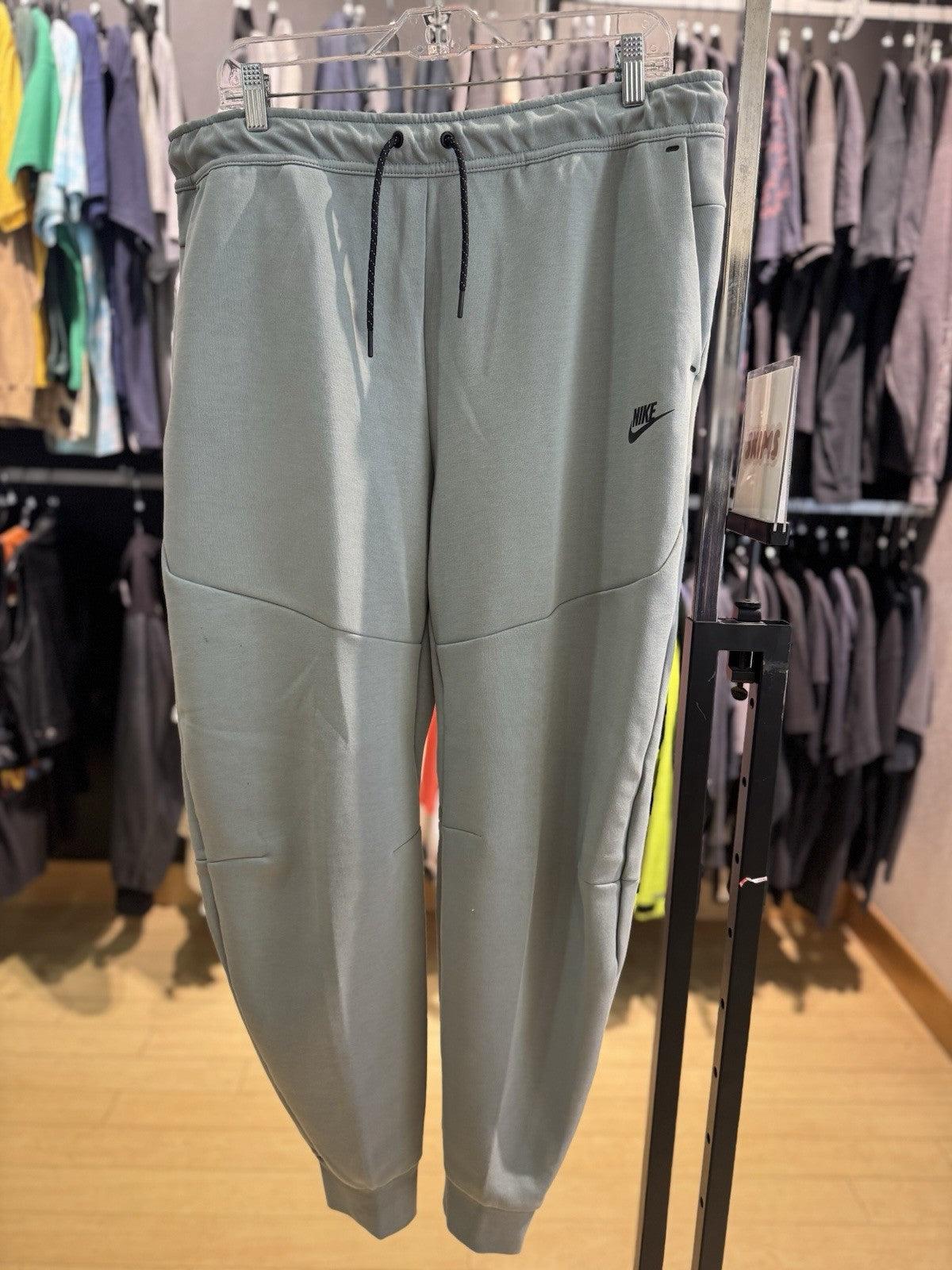 Nike Sportswear Tech Fleece Joggers Pants Mens Sz XL Mica Green CU4495-330