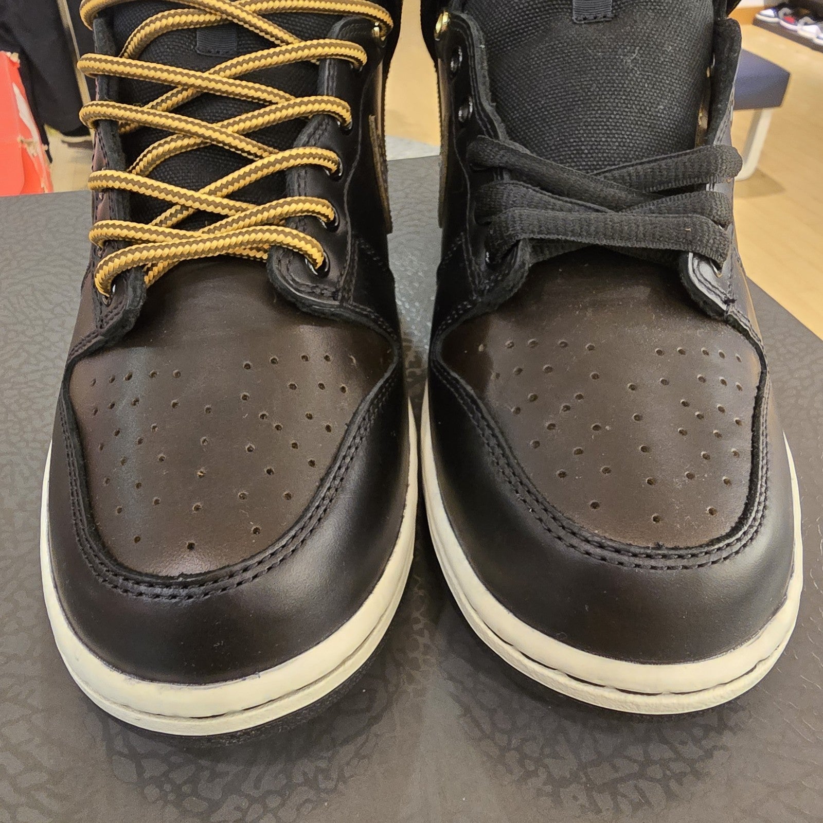 Size 9.5 - Pawnshop x Nike Dunk SB High Old Soul