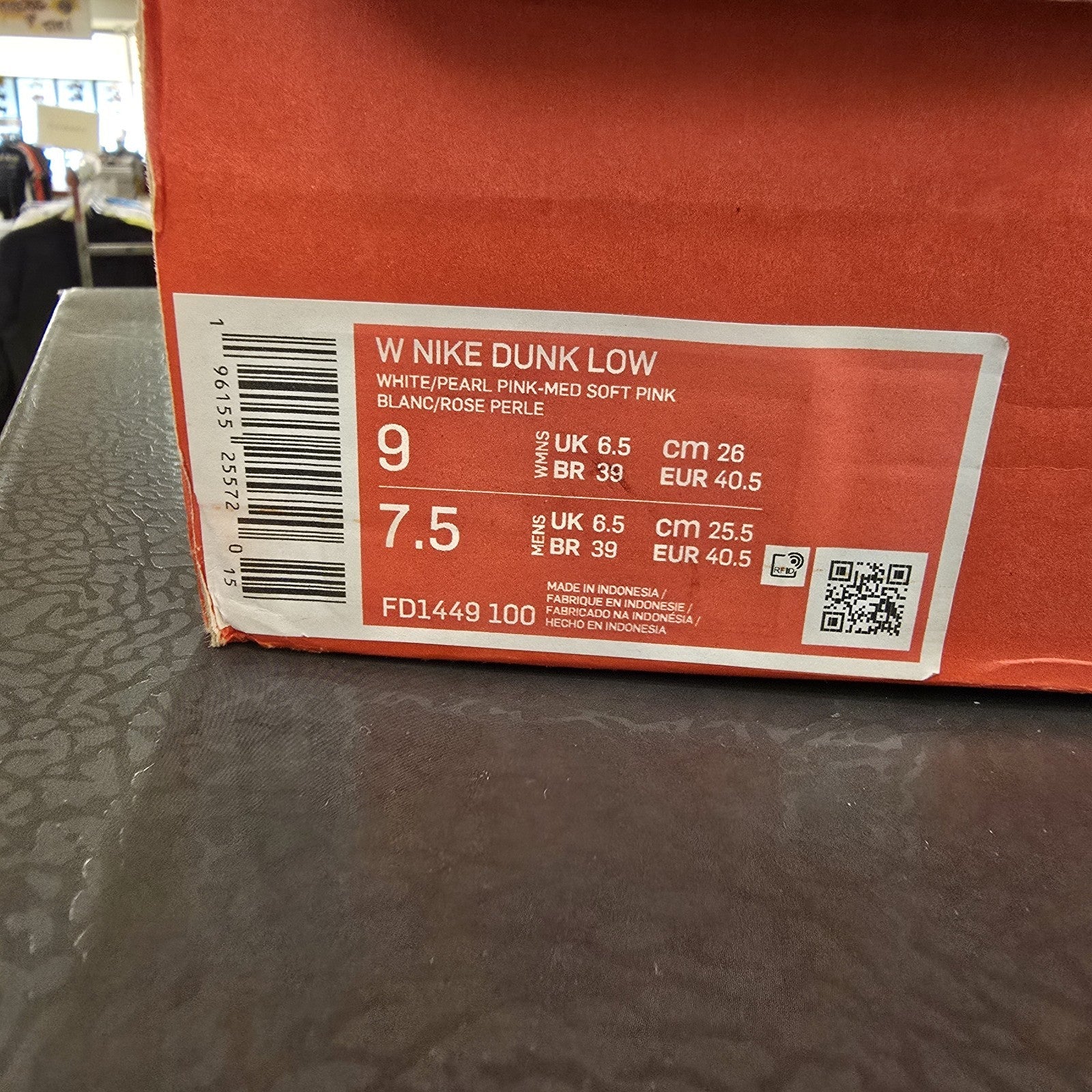 Size 9 - Nike Dunk Low Pink Paisley 2023 Women's