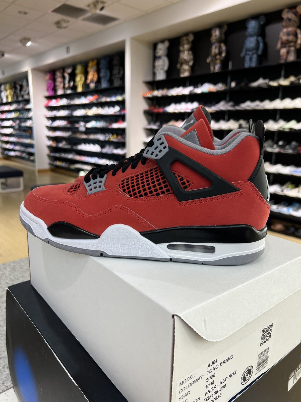 Air Jordan 4 Retro Toro Bravo Fire Red Sz 10 USED REP BOX