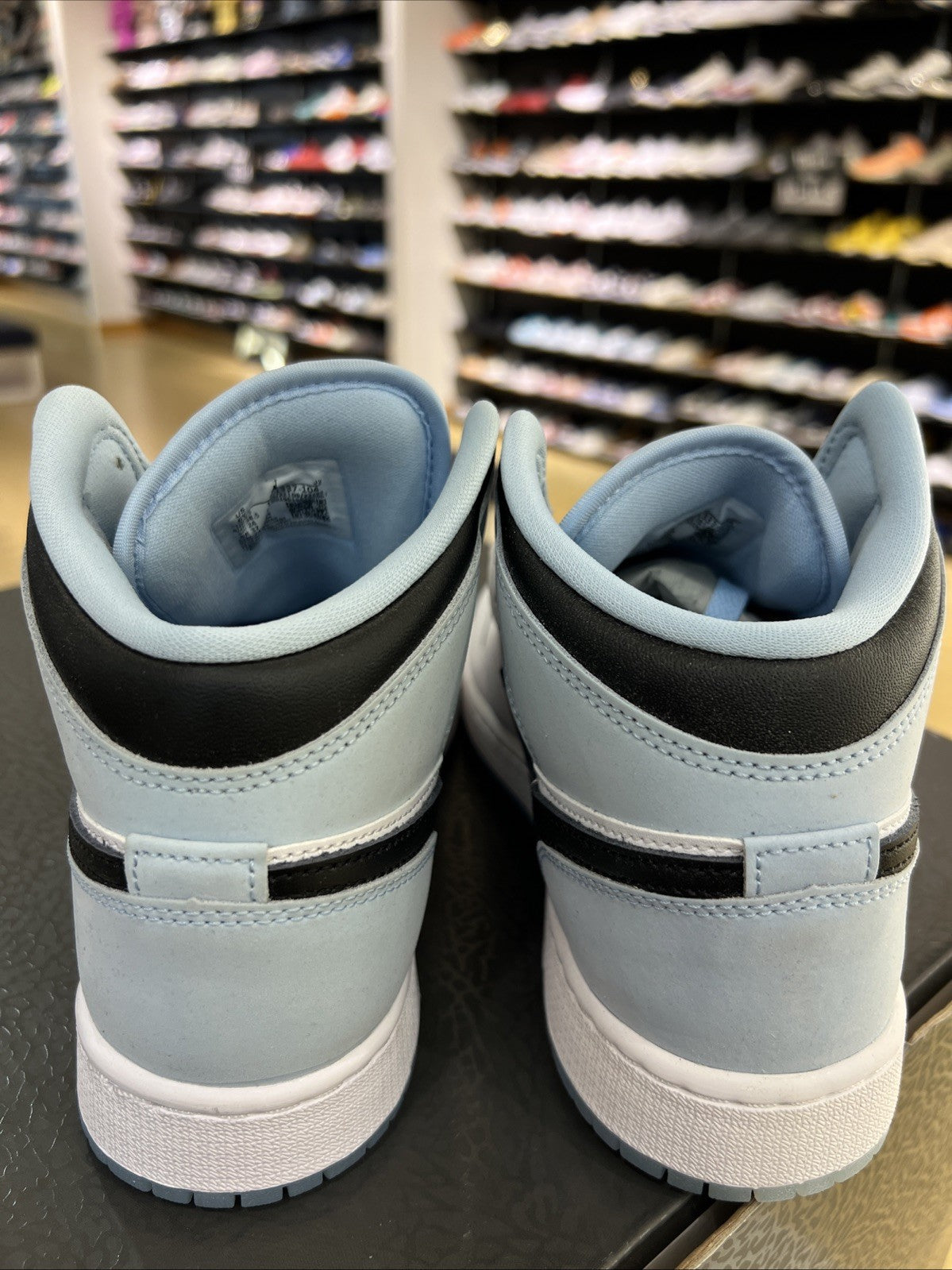 Nike Air Jordan RETRO 1 MID SE ICE BLUE Sz 6Y DEFECT Yellowing