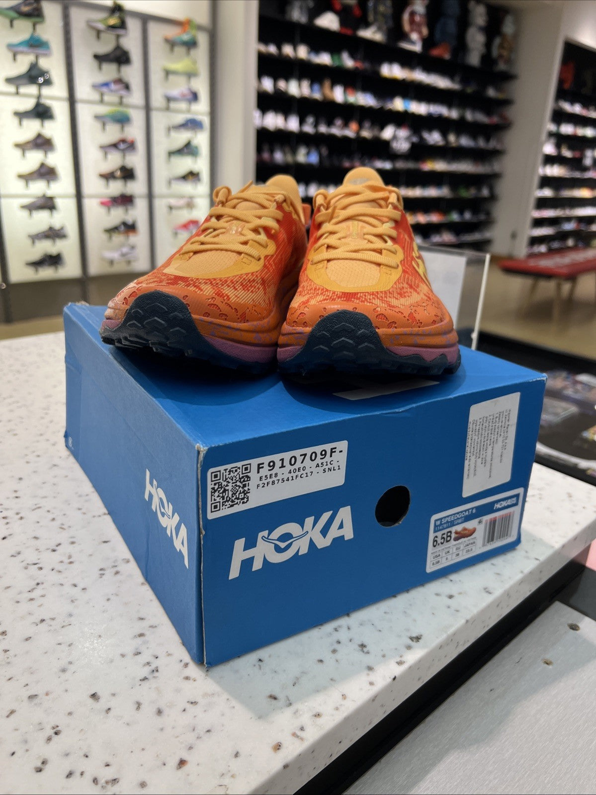 Hoka Speedgoat 6 Trail Sherbet/Beet Women’s Sz 6.5