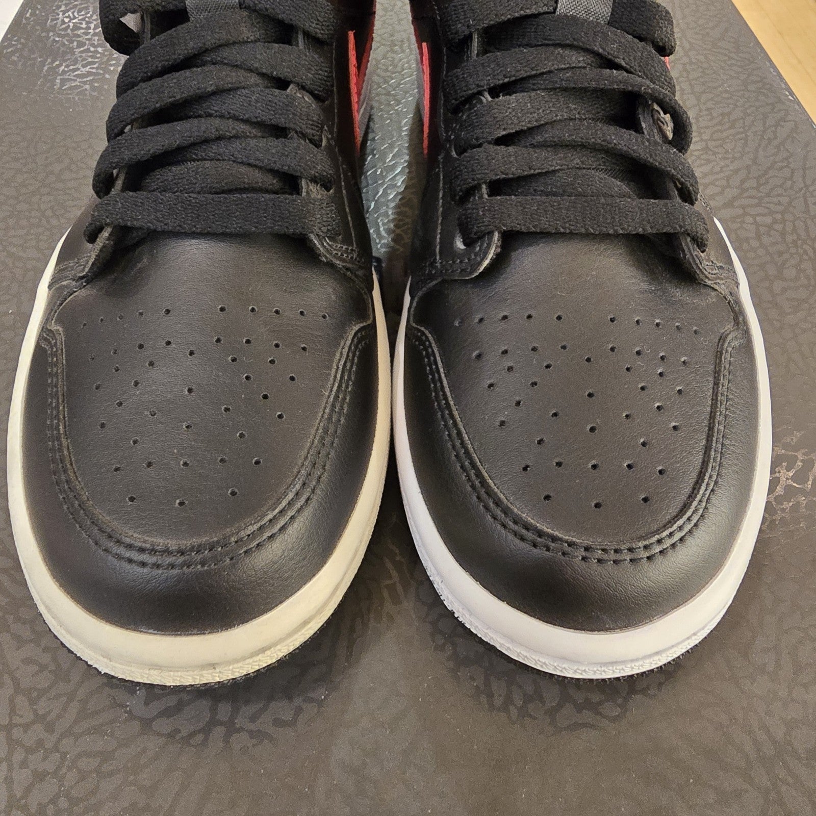 Size 7.5 - Air Jordan 1 Mid Siren Red Women's