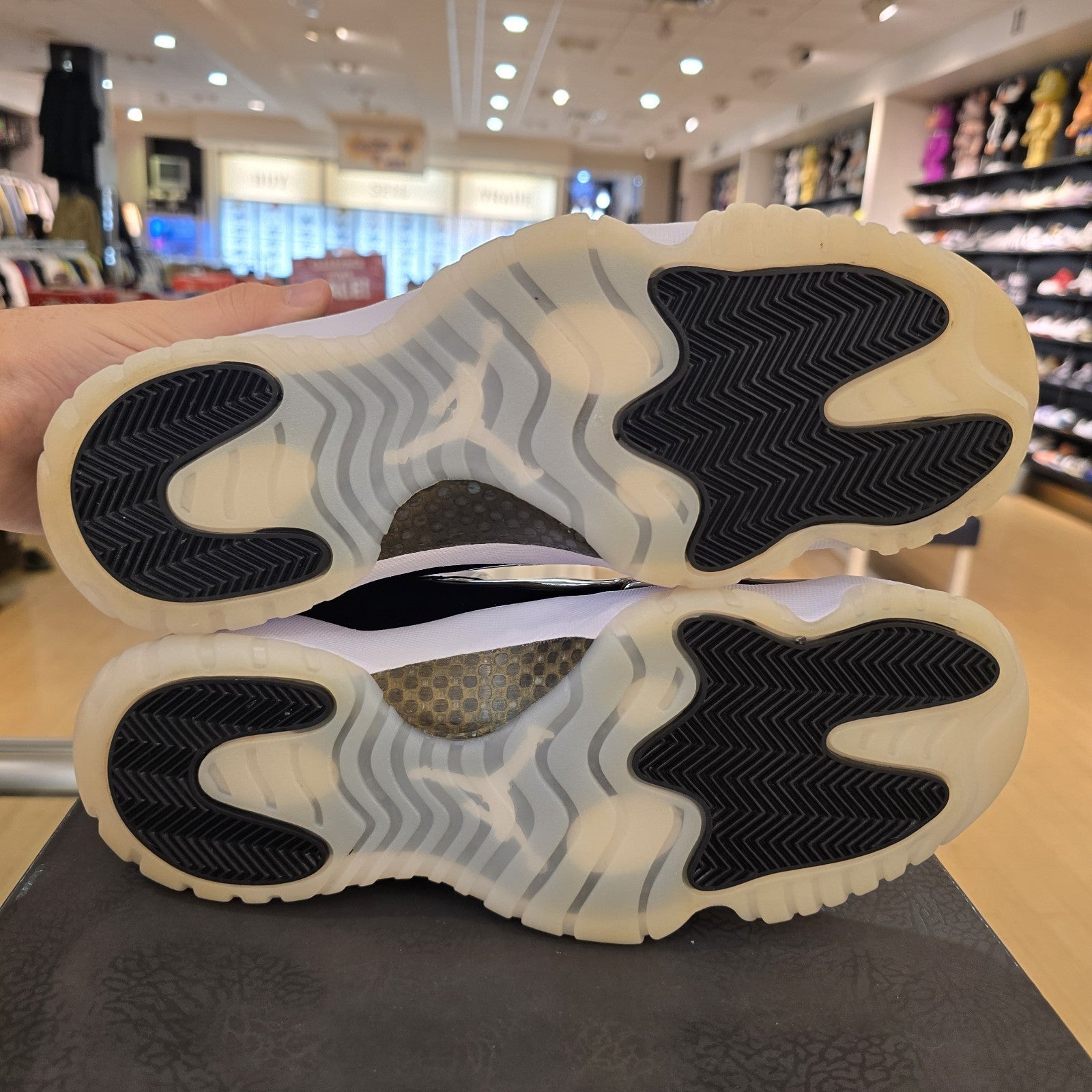 Size 12 - Jordan 11 Retro Mid Gratitude / Defining Moments
