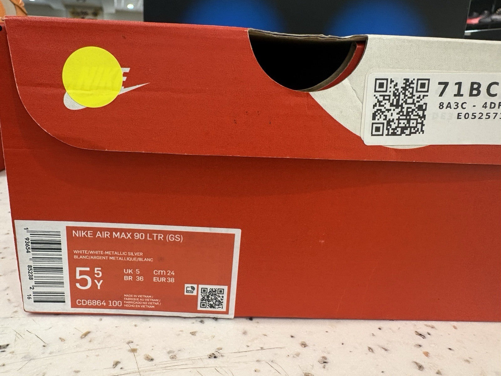 Nike Air Max 90 Low White Sz 5.5Y DEFECT