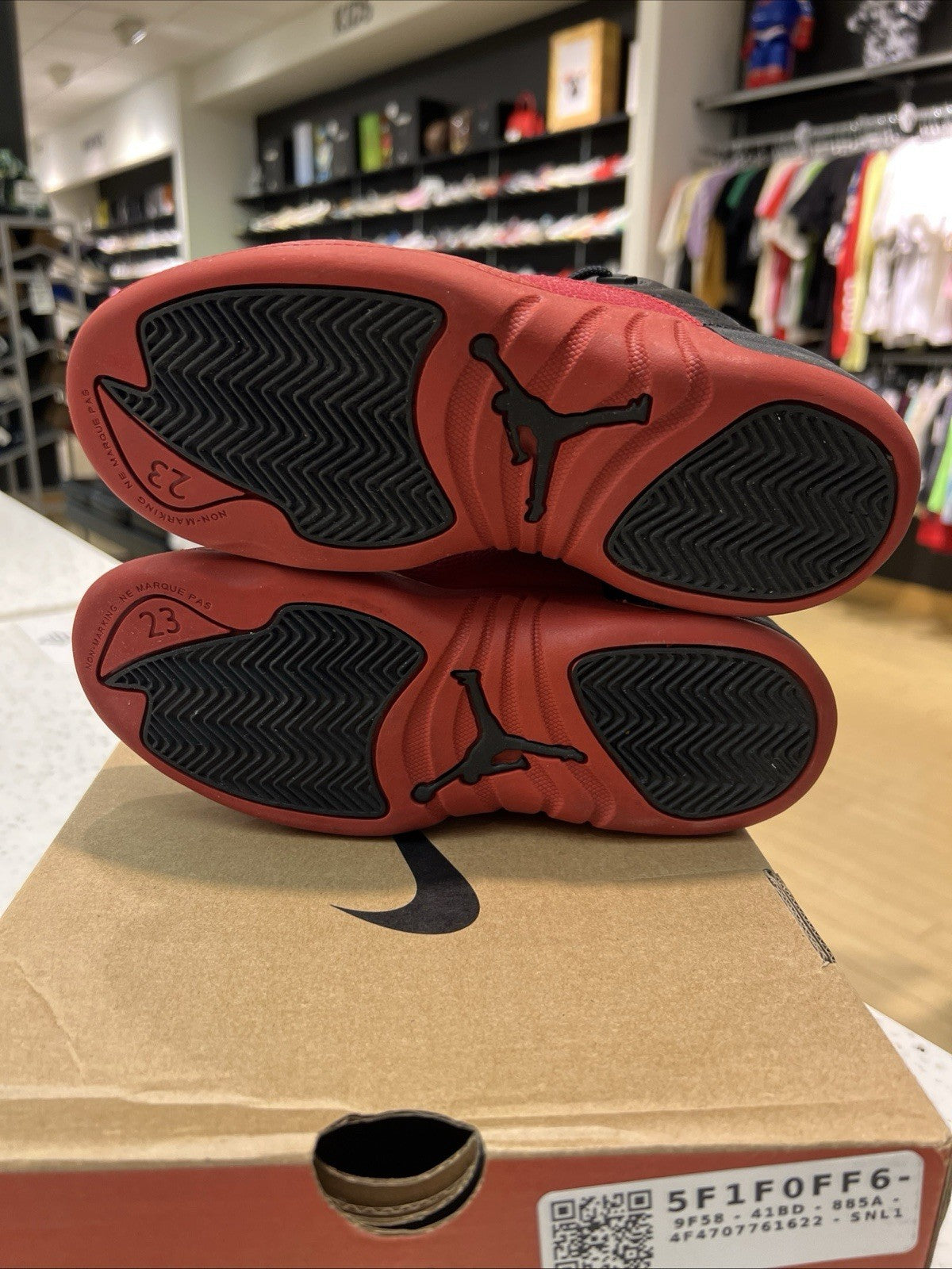 AIR JORDAN RETRO 12 'FLU GAME (2025) (PS) SZ 2.5Y
