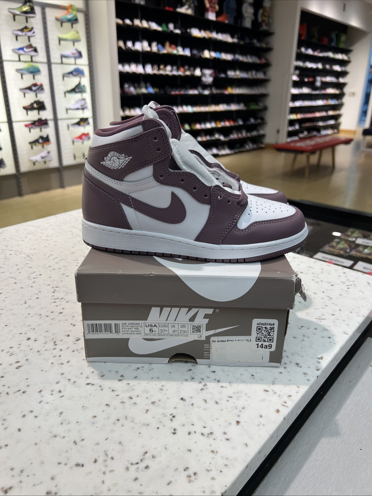 Jordan Air Jordan 1 Retro High OG White Mauve Sz 5Y