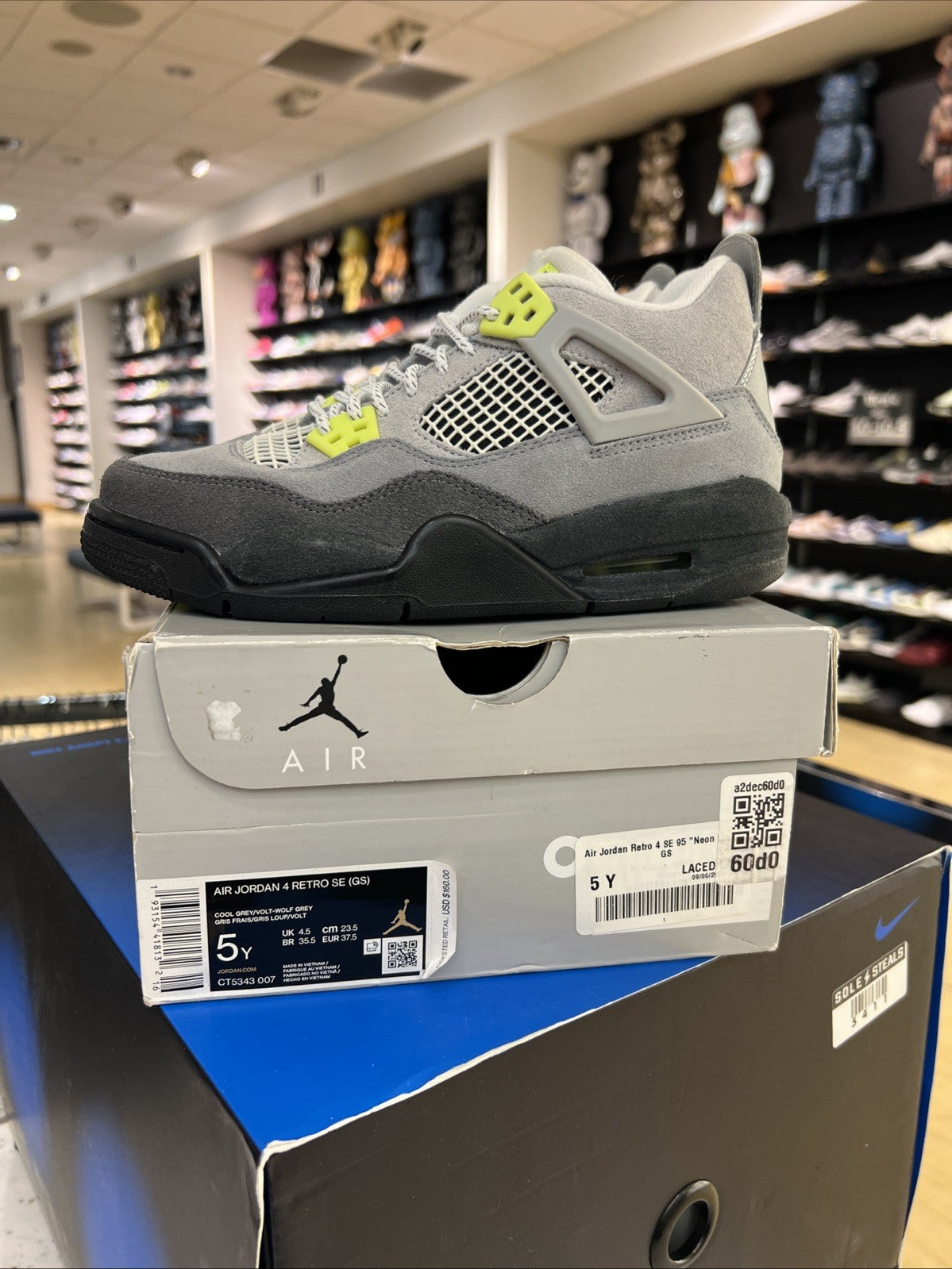 Nike Air Jordan 4 Retro SE GS 'Neon 95' Sz 5Y