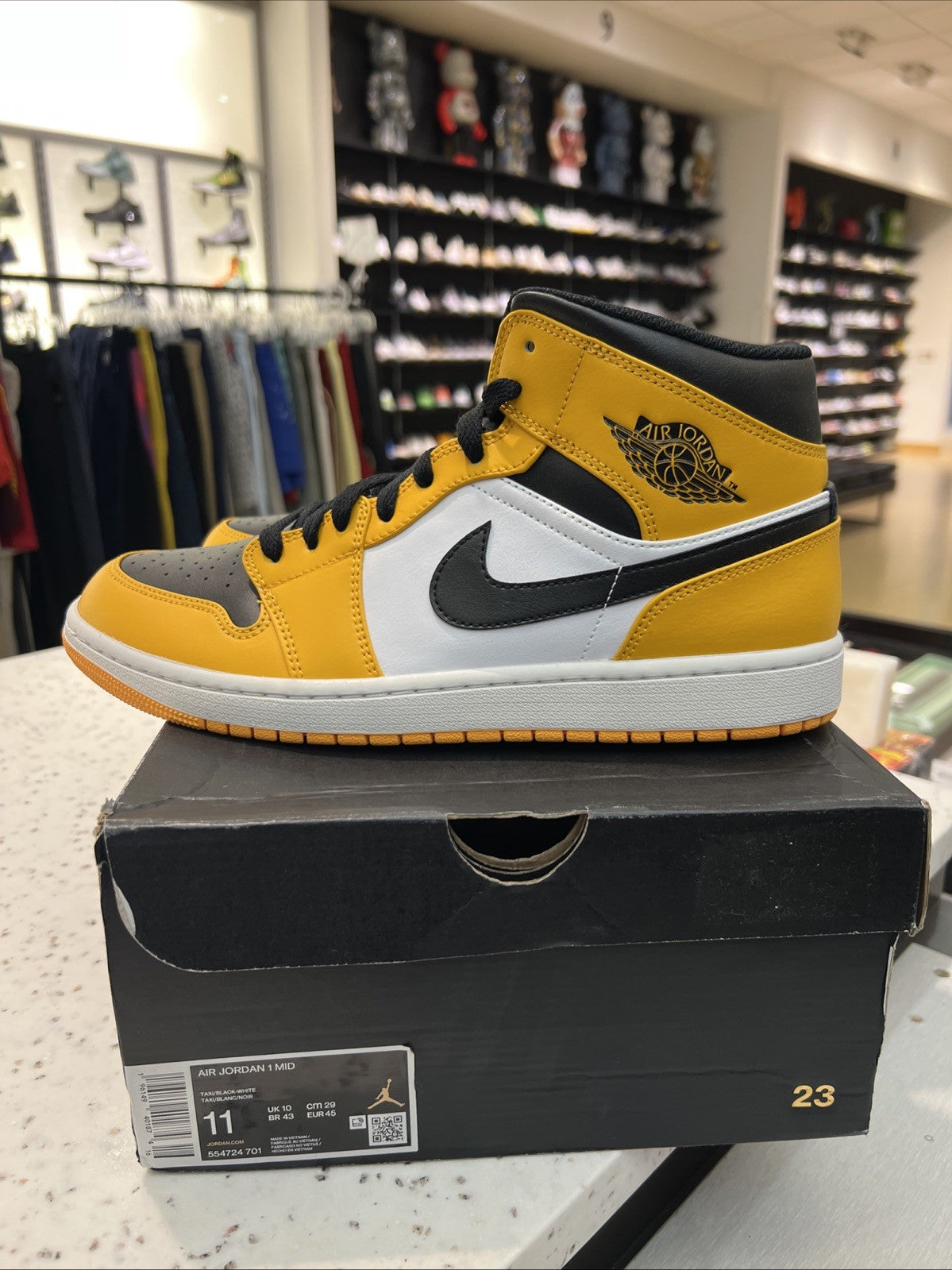 Nike Air Jordan 1 Mid Taxi Black Yellow Toe Sz 11 DEFECT