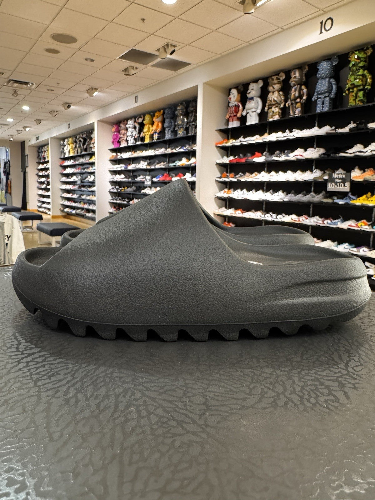 Adidas Yeezy Slide Onyx US Size 7