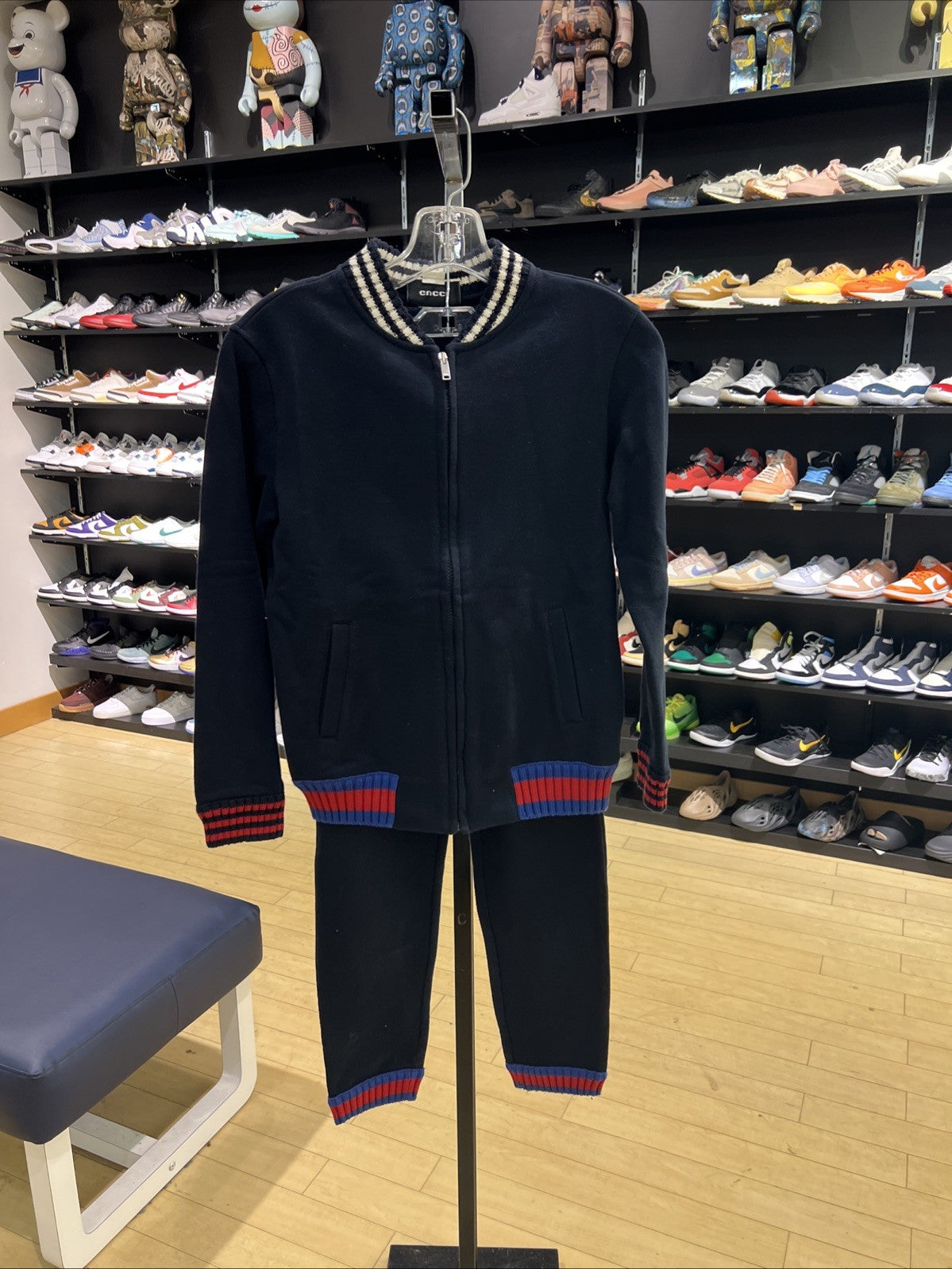 GUCCI SWEAT SUIT KIDS SZ 10