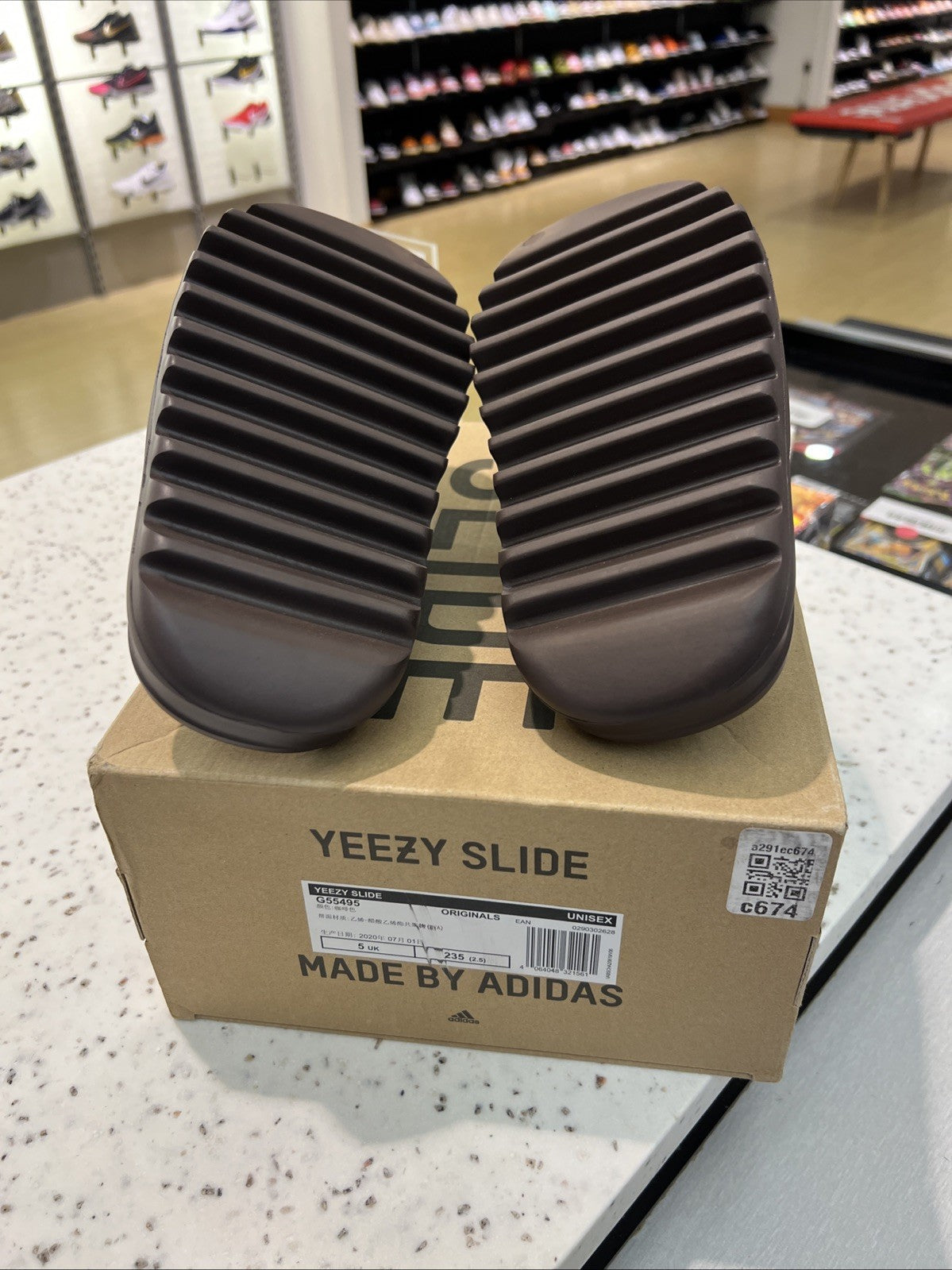 Adidas Yeezy Slide Soot Dark Brown G55495 Sz 5