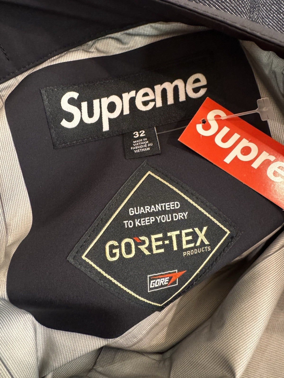 Supreme Gore-Tex Pant FW24 Black Size 32