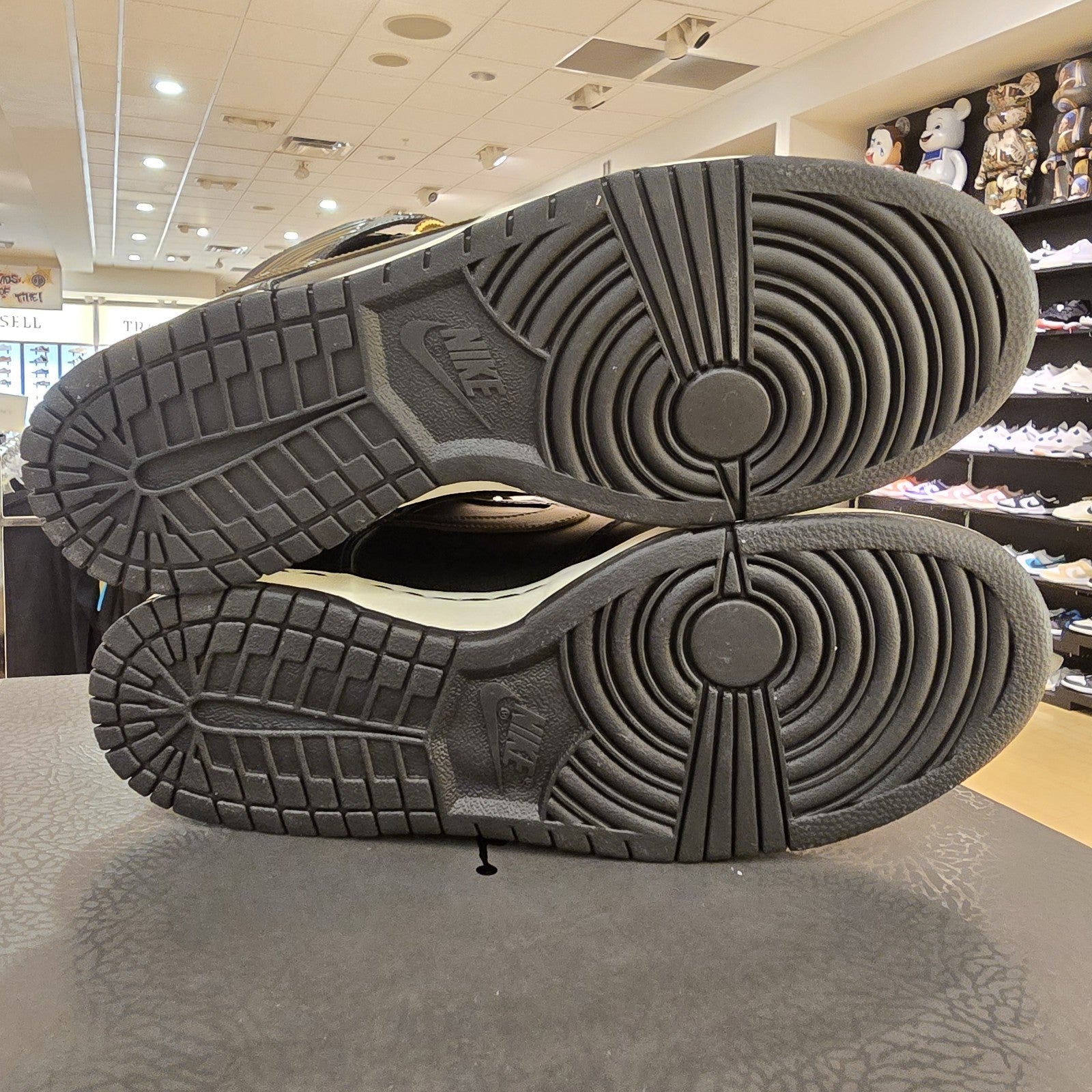 Size 9.5 - Pawnshop x Nike Dunk SB High Old Soul